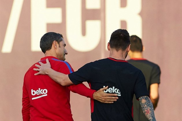 Ernesto Valverde Leo Messi entrenamiento Barça EFE