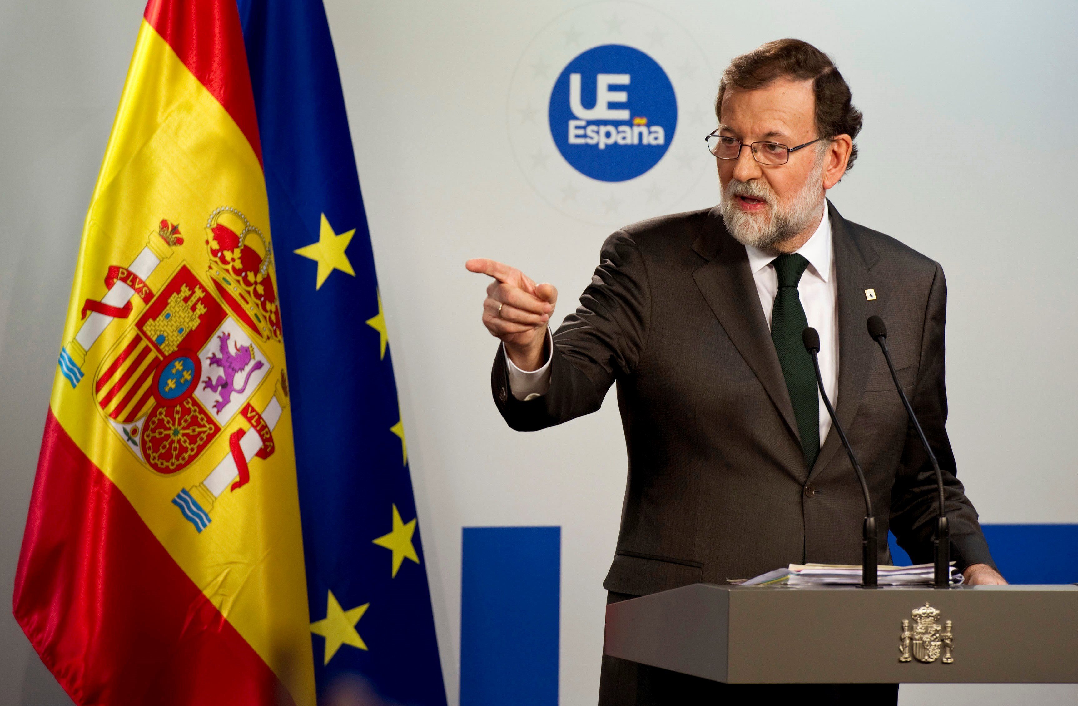 Rajoy "ni confirma ni deixa de confirmar" la intervenció dels mitjans públics