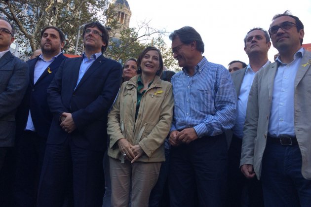 manifestación jordis cabecera|membrete con forcadell y puigdemont Marta Lasalas