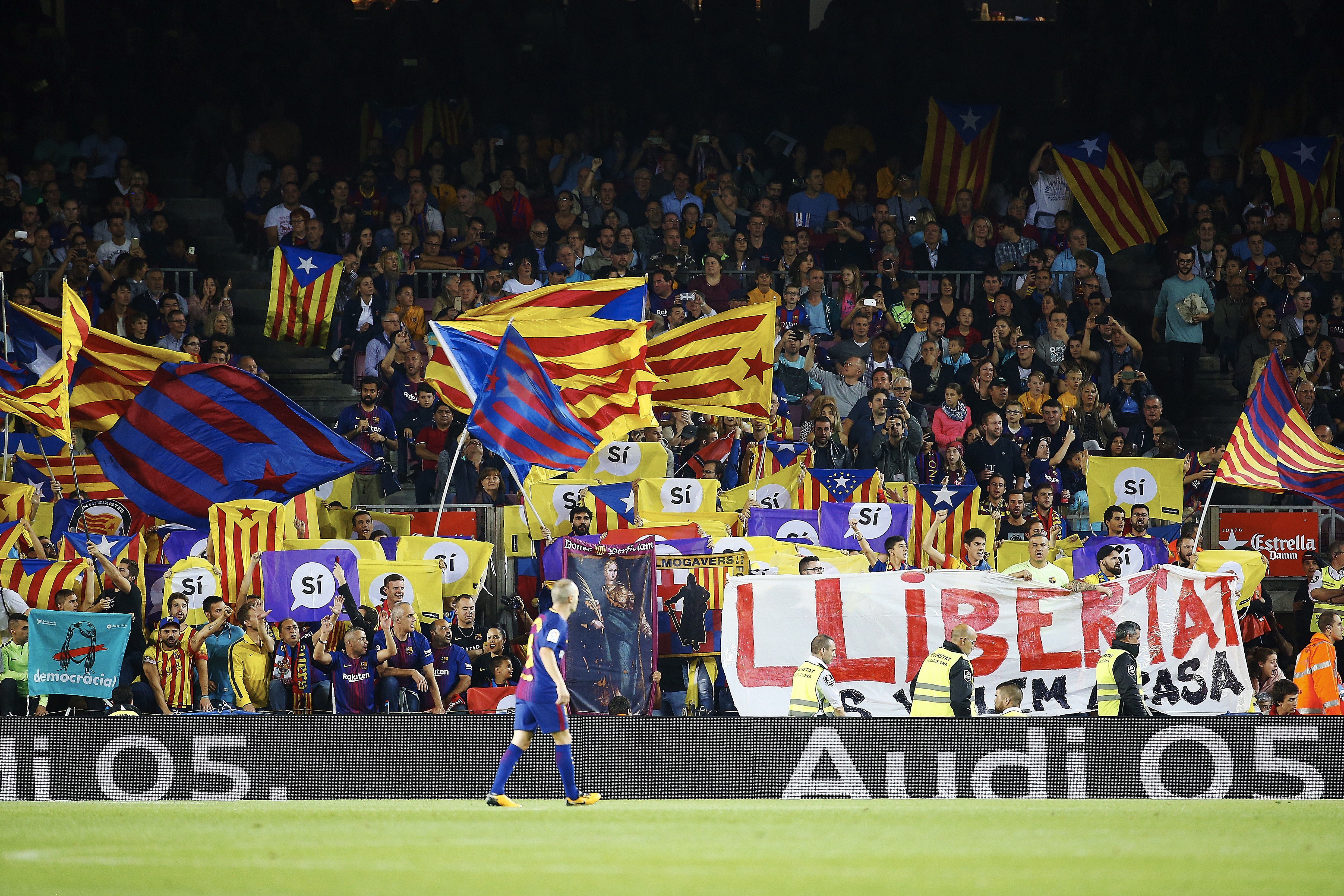 El Camp Nou tornarà a demanar la llibertat dels presos polítics a la Champions