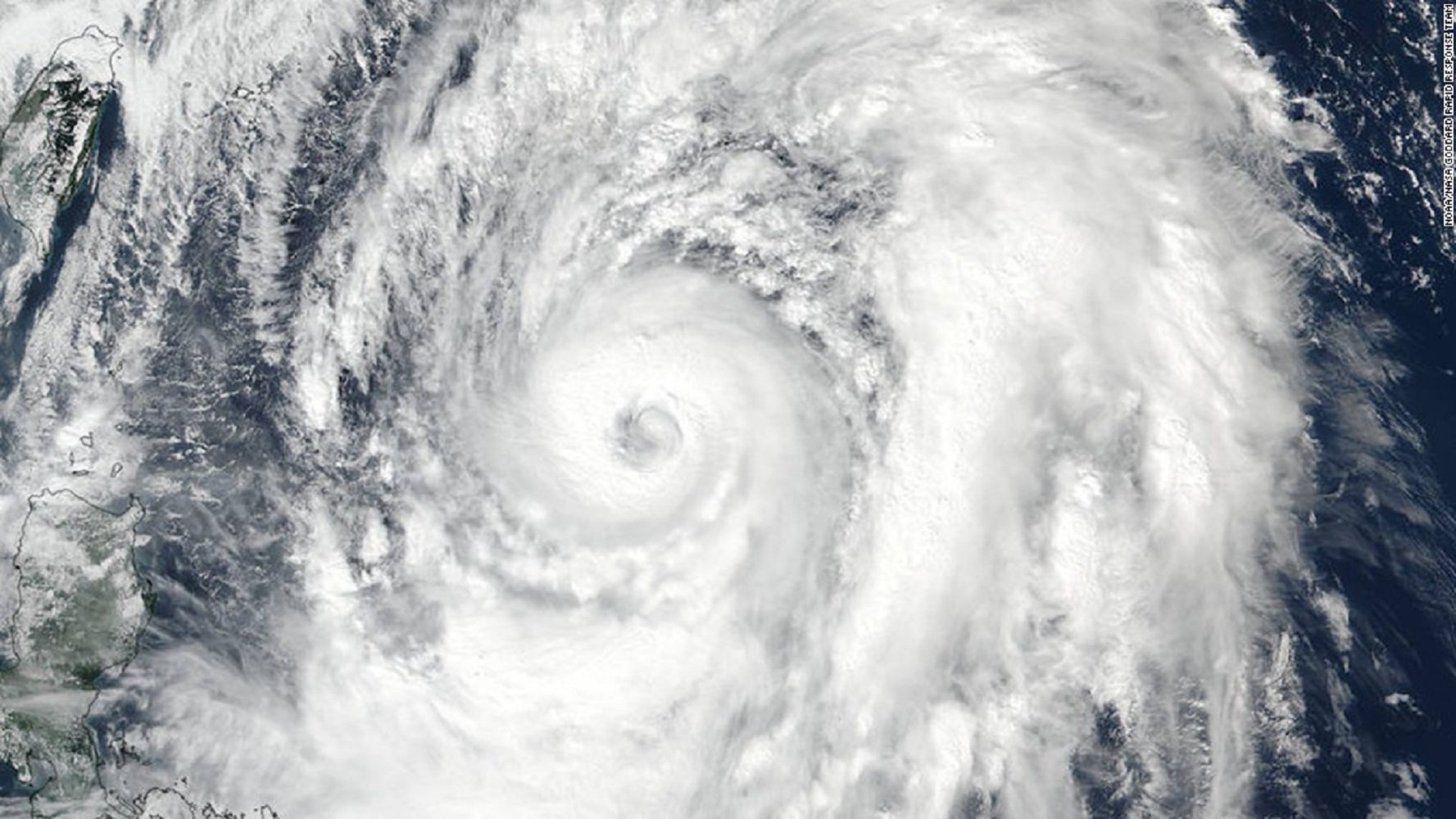 El tifó Lan deixa almenys cinc morts i centenars de ferits al Japó