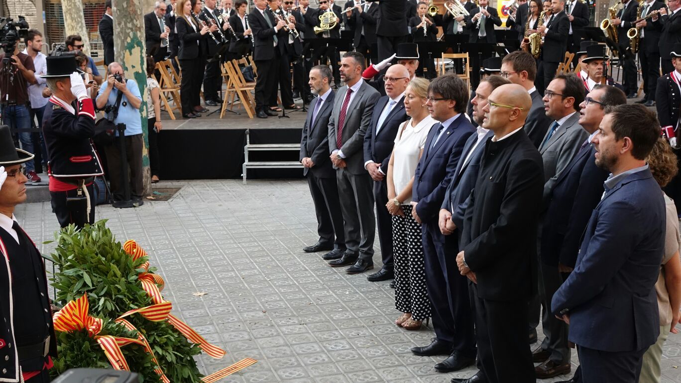 La estelada de Rafael Casanova, ofrendas florales y gritos de independencia