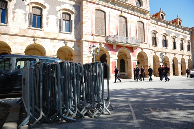 tanques parlament - Sergi Alcazar