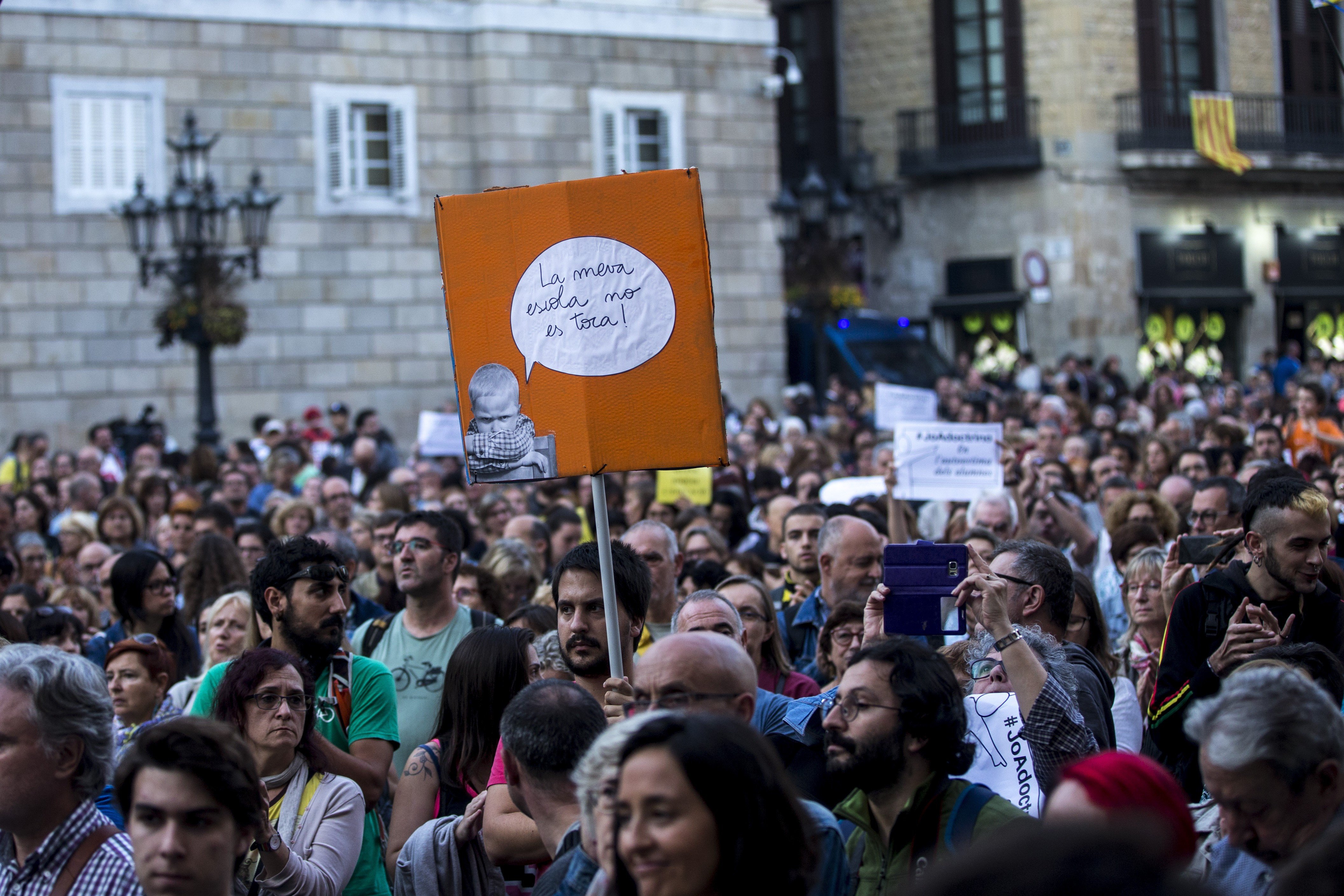 Concentraciones en Catalunya en defensa del modelo educativo