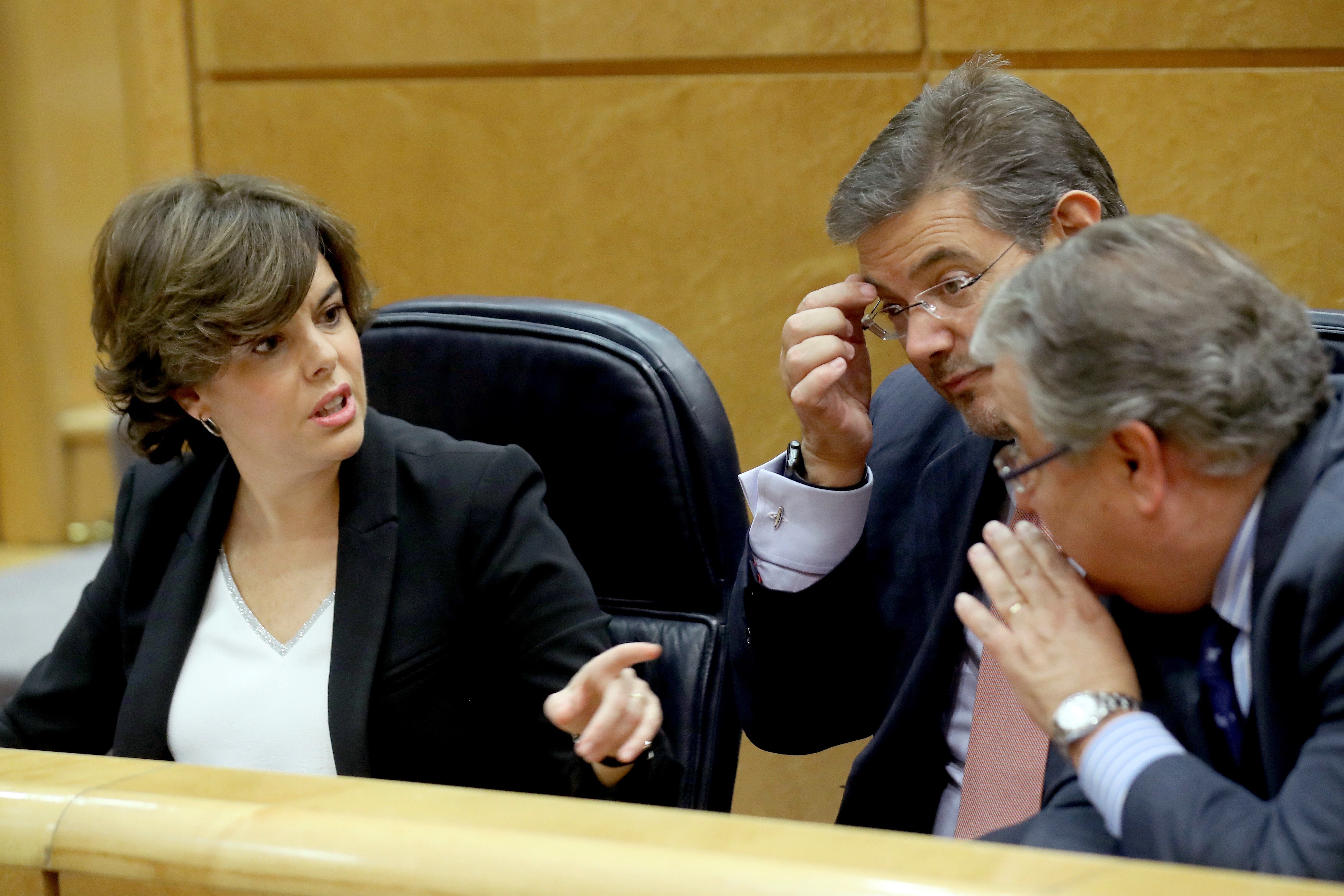 Rajoy rechaza la petición del PSOE sobre parar el 155 si Puigdemont convoca elecciones