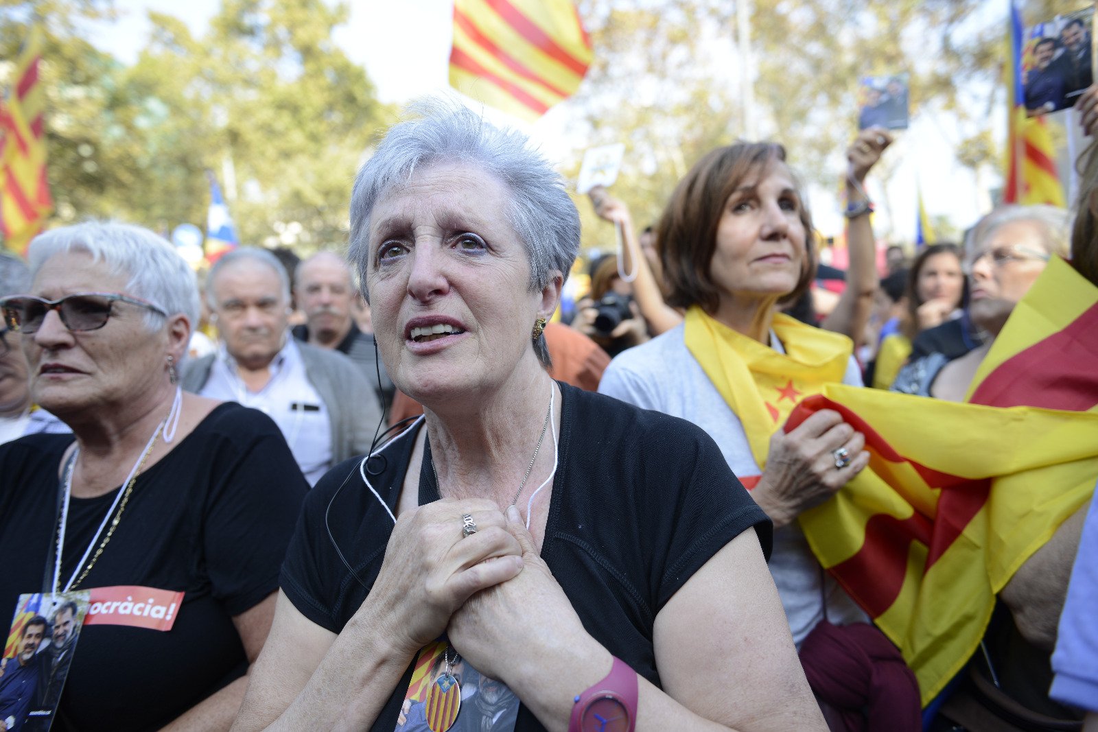 Euforia en la calle por la proclamación de la República catalana