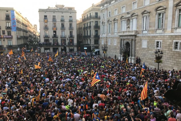 plaça sant jaume 27-O - Gemma Liñán