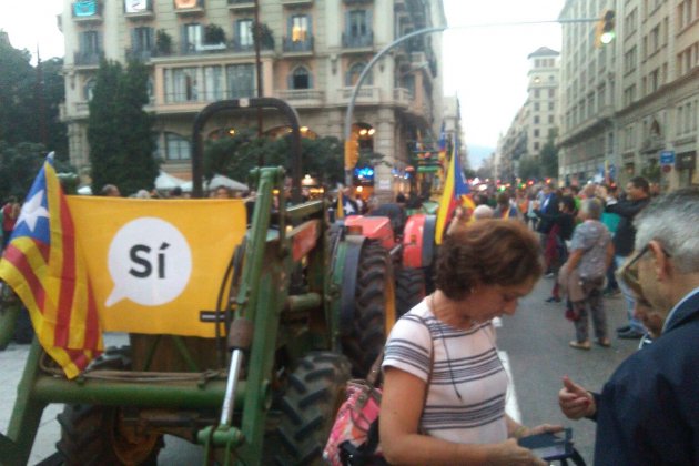 Tractors a la Via laietana - Gustau Nerín