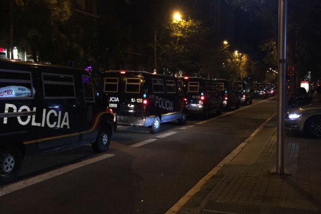 Furgons Policia Espanyola - Adrià Rovira