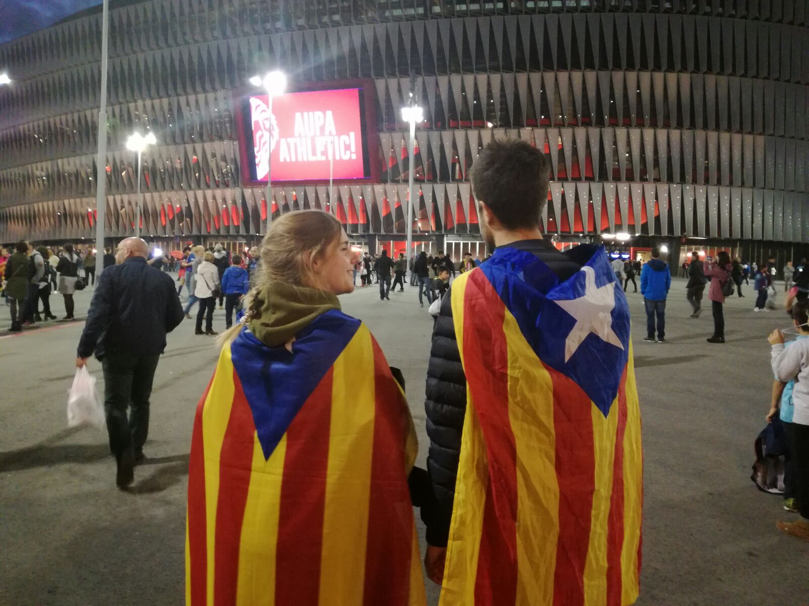 Aproves la suspensió de l'homenatge del Barça?
