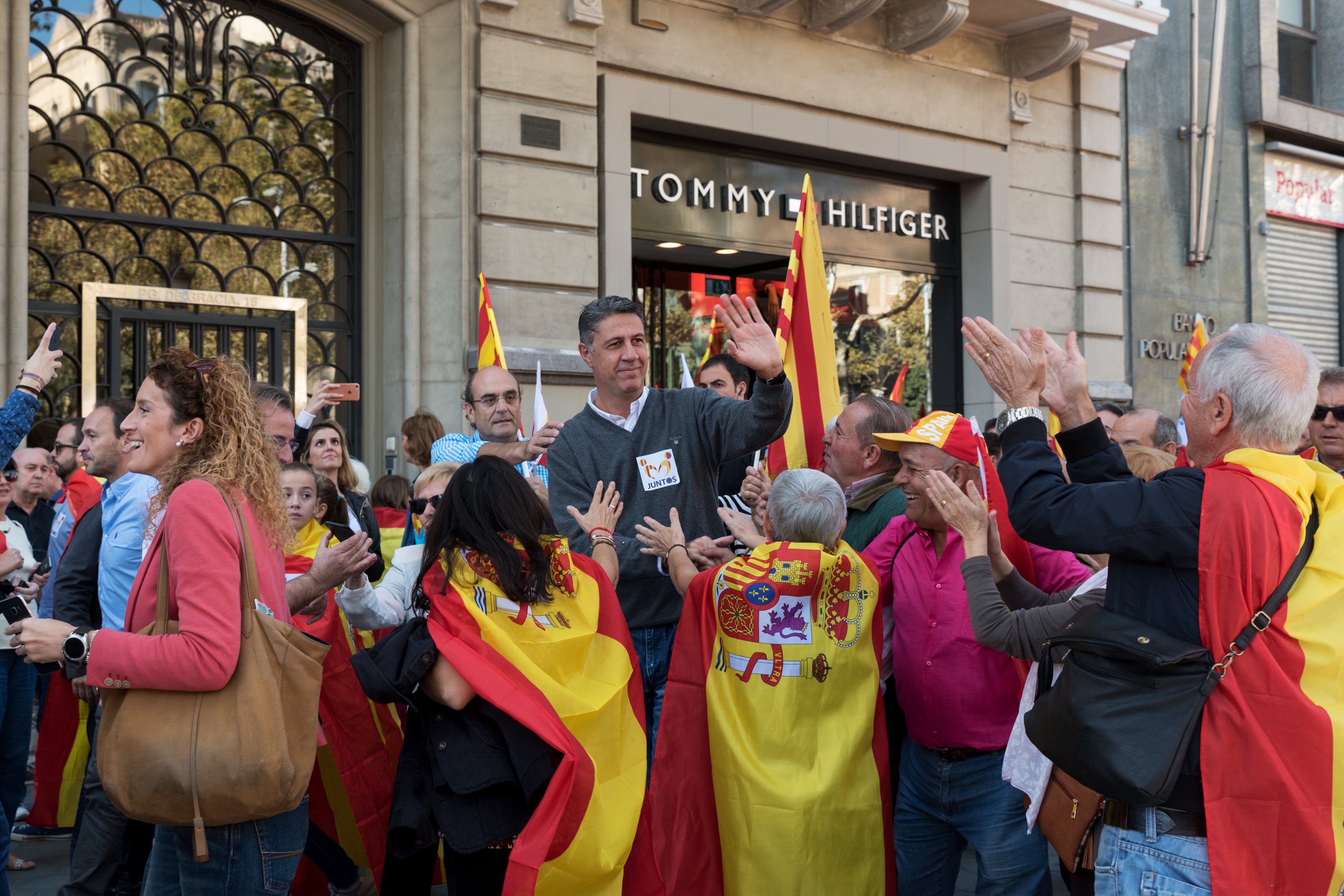 Albiol denuncia a los que "usaron a niños como escudos humanos" en la parada