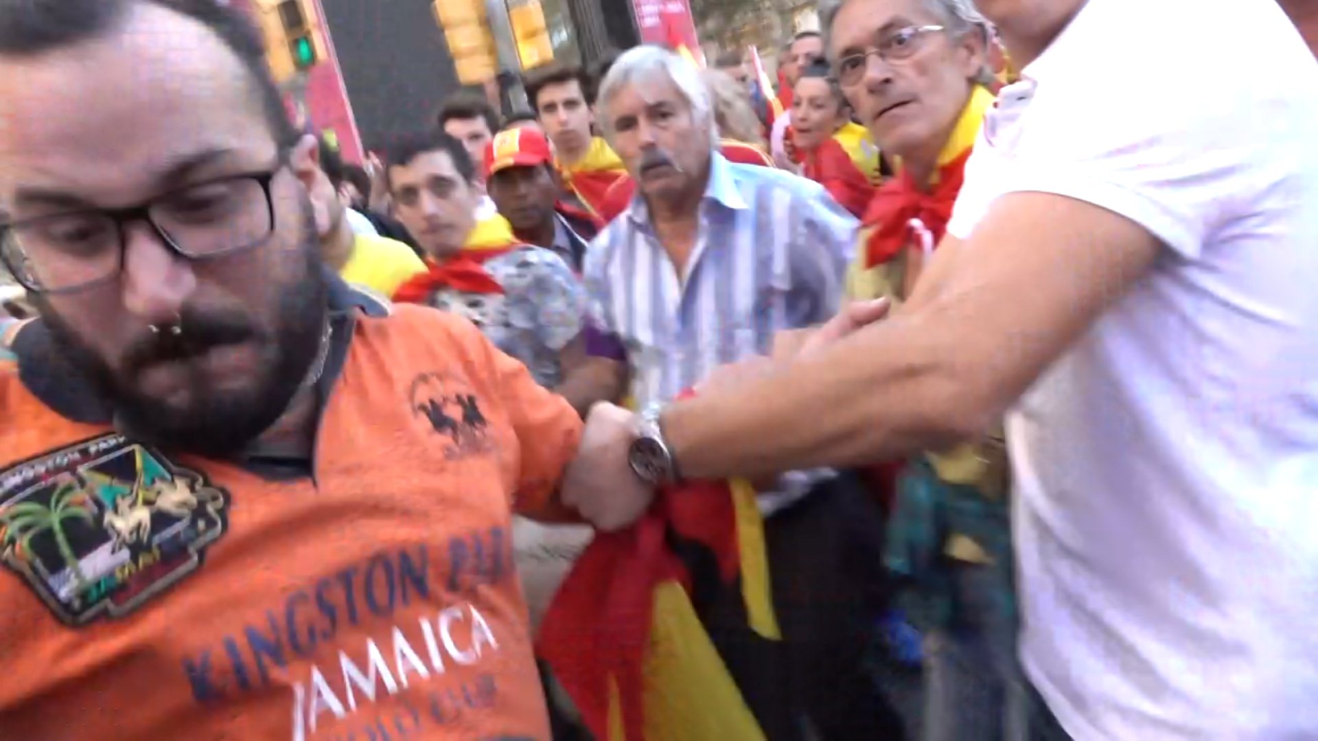 El vídeo que recoge la violencia españolista