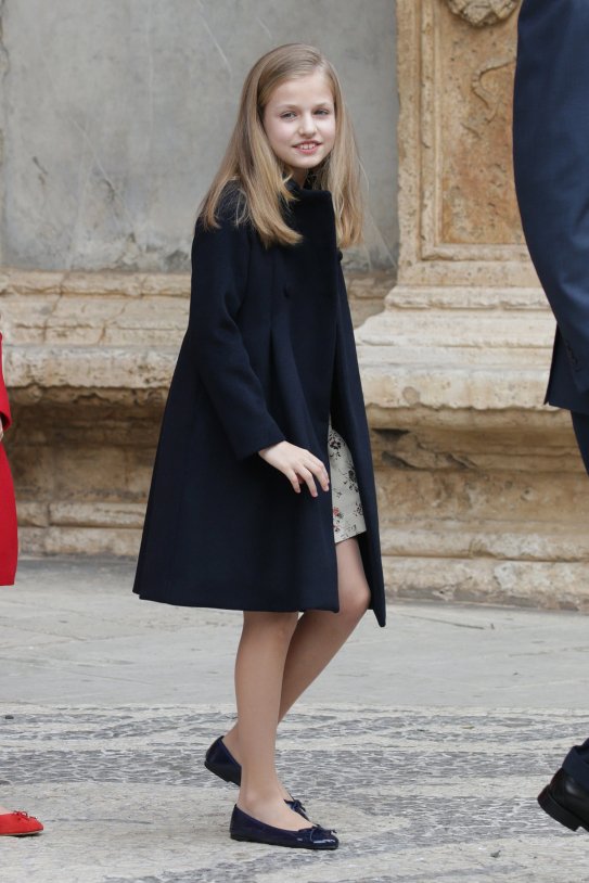 Princesa Elionor abrigo negro GTRES