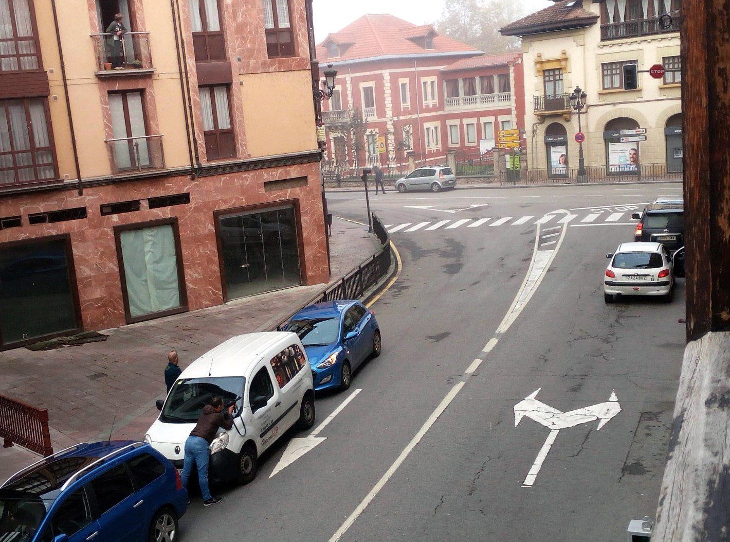 Vídeo: Tiroteo en el atraco a una sucursal bancaria en Asturias