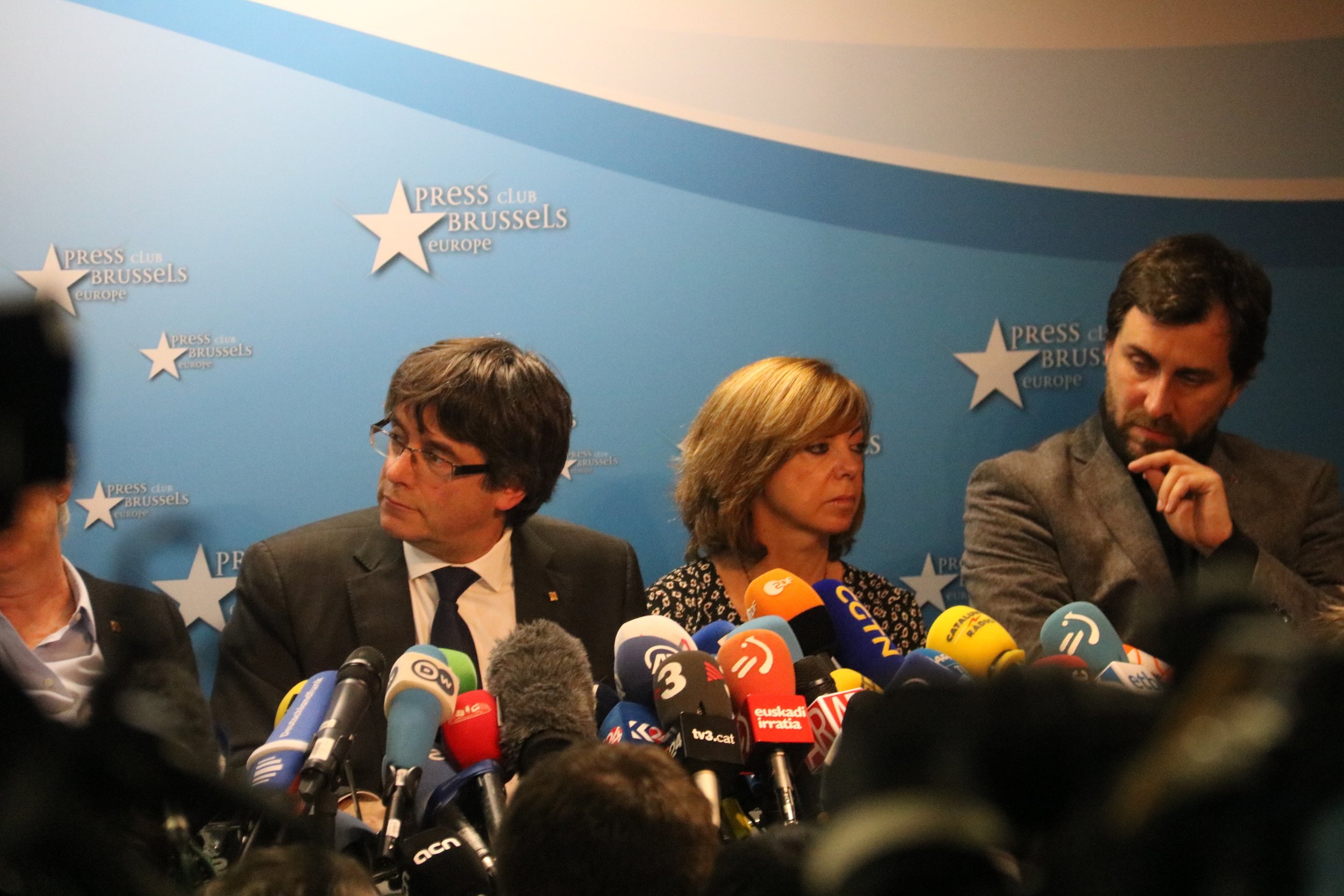 Vídeo: La rueda de prensa de Puigdemont
