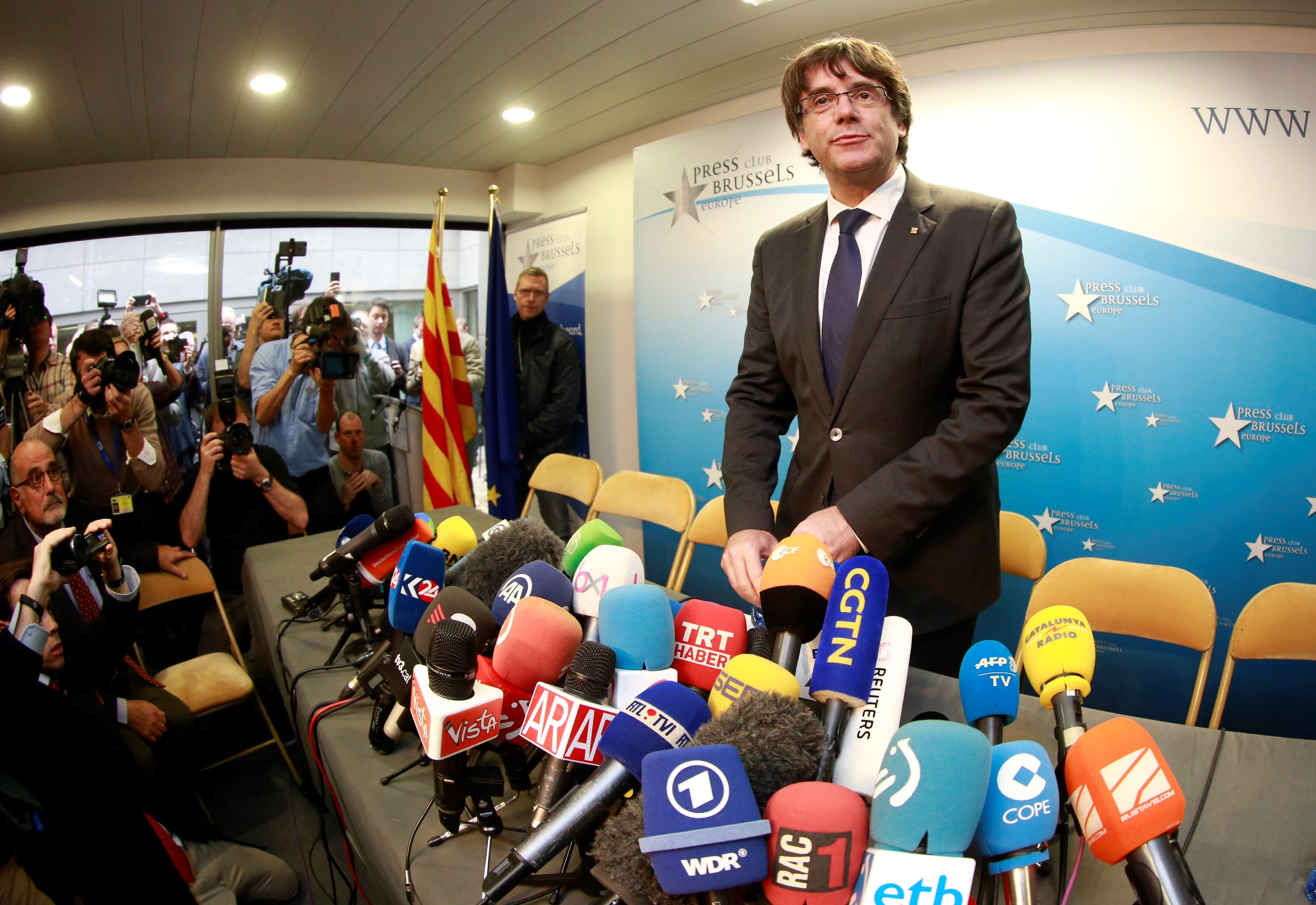La Fiscalía pide la orden internacional de detención para Puigdemont y los consellers en Bruselas