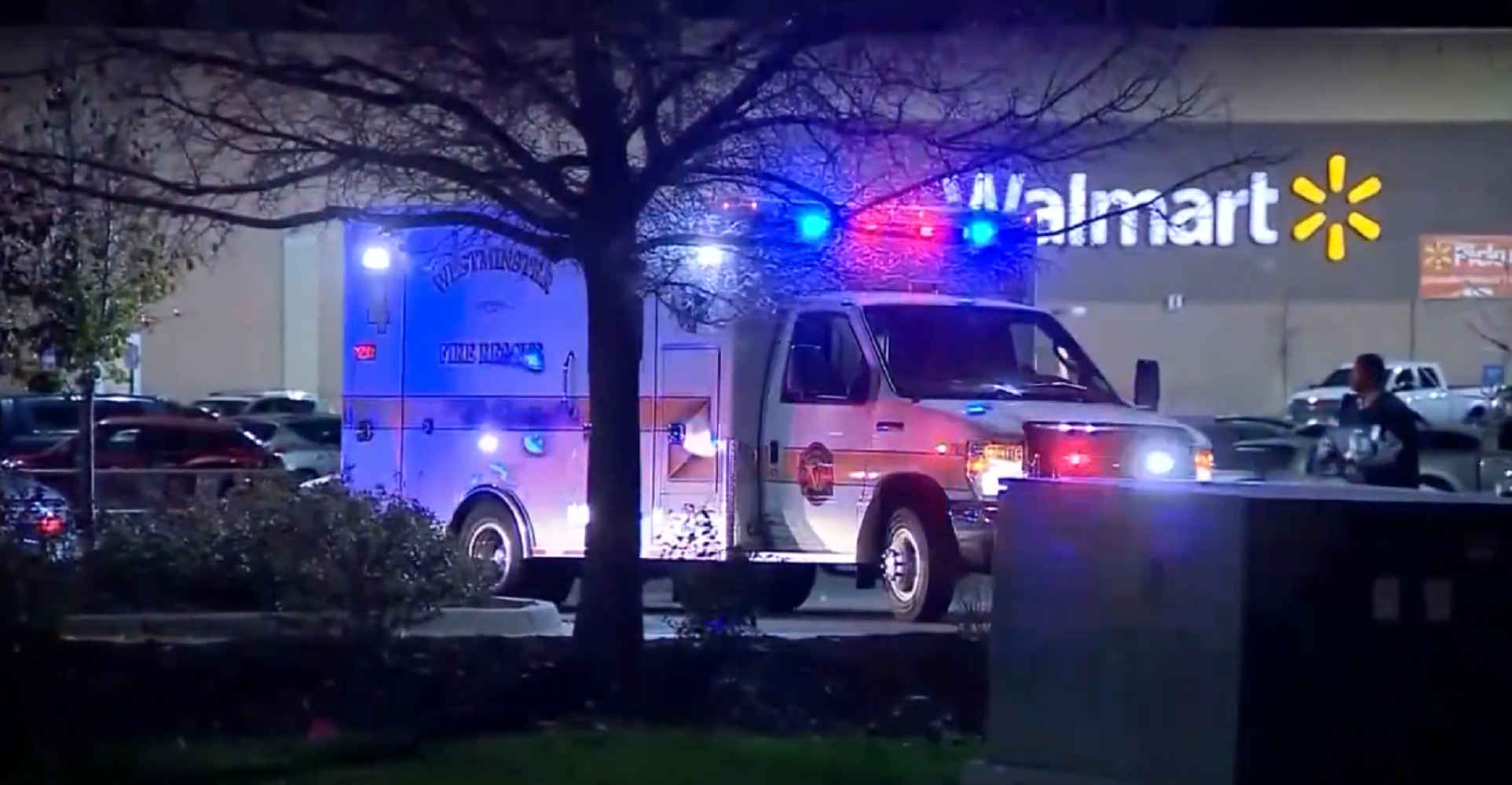 Almenys tres morts en un tiroteig a uns magatzems de Denver (EUA)