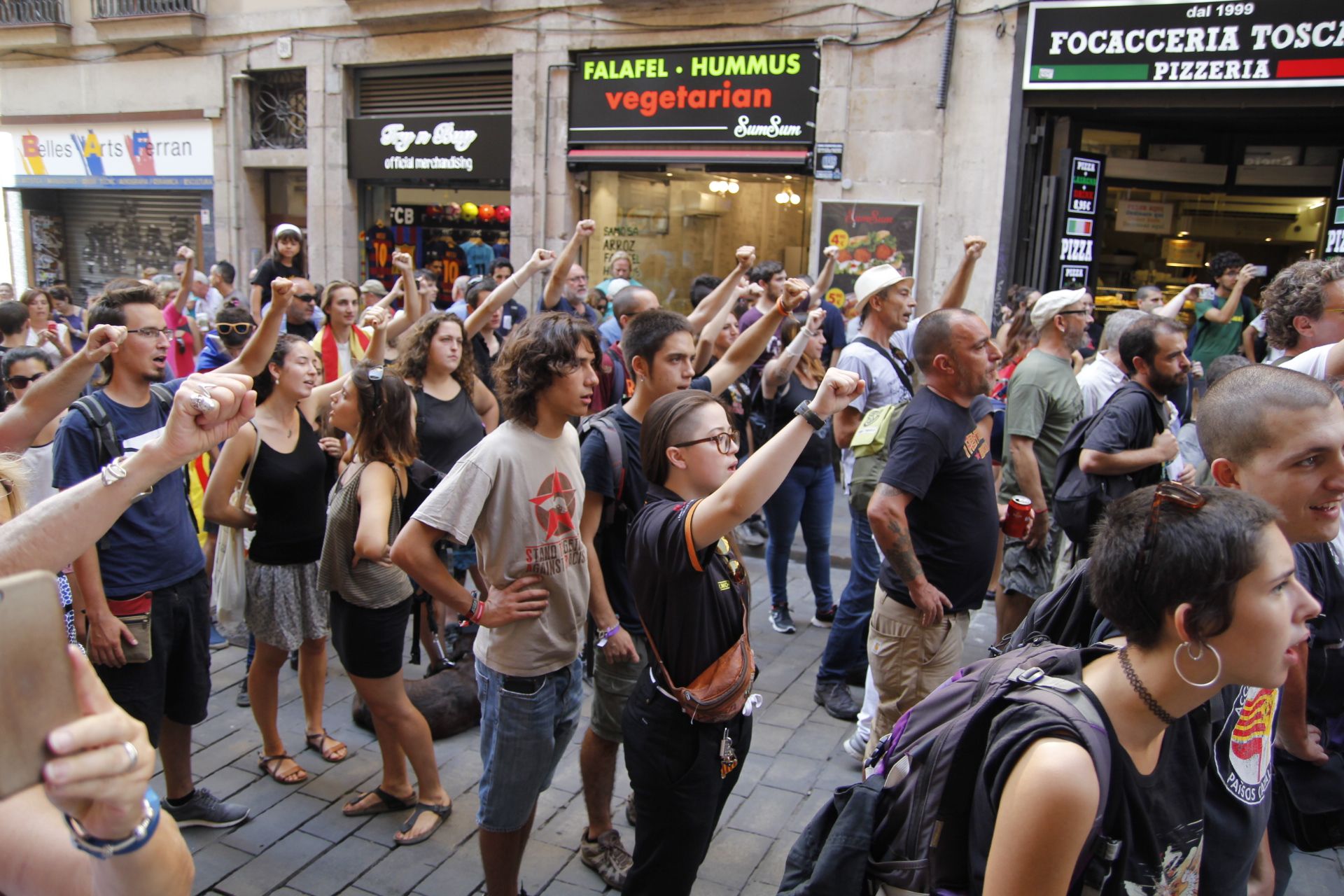 Manifestació d'Arran, iniciada al carrer Ferran de Barcelona.