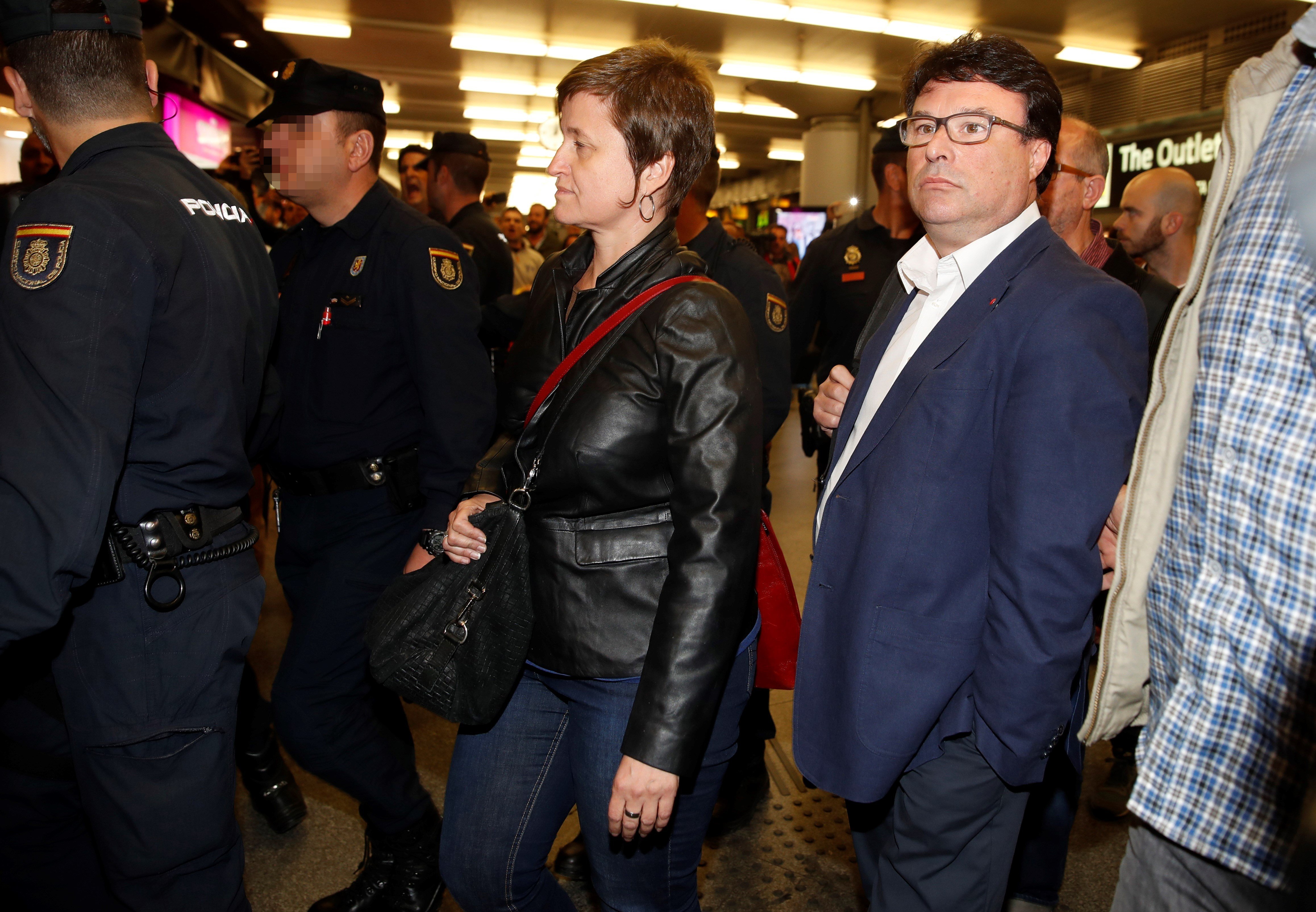 Escridassada espanyolista a Simó i Nuet en arribar a Madrid