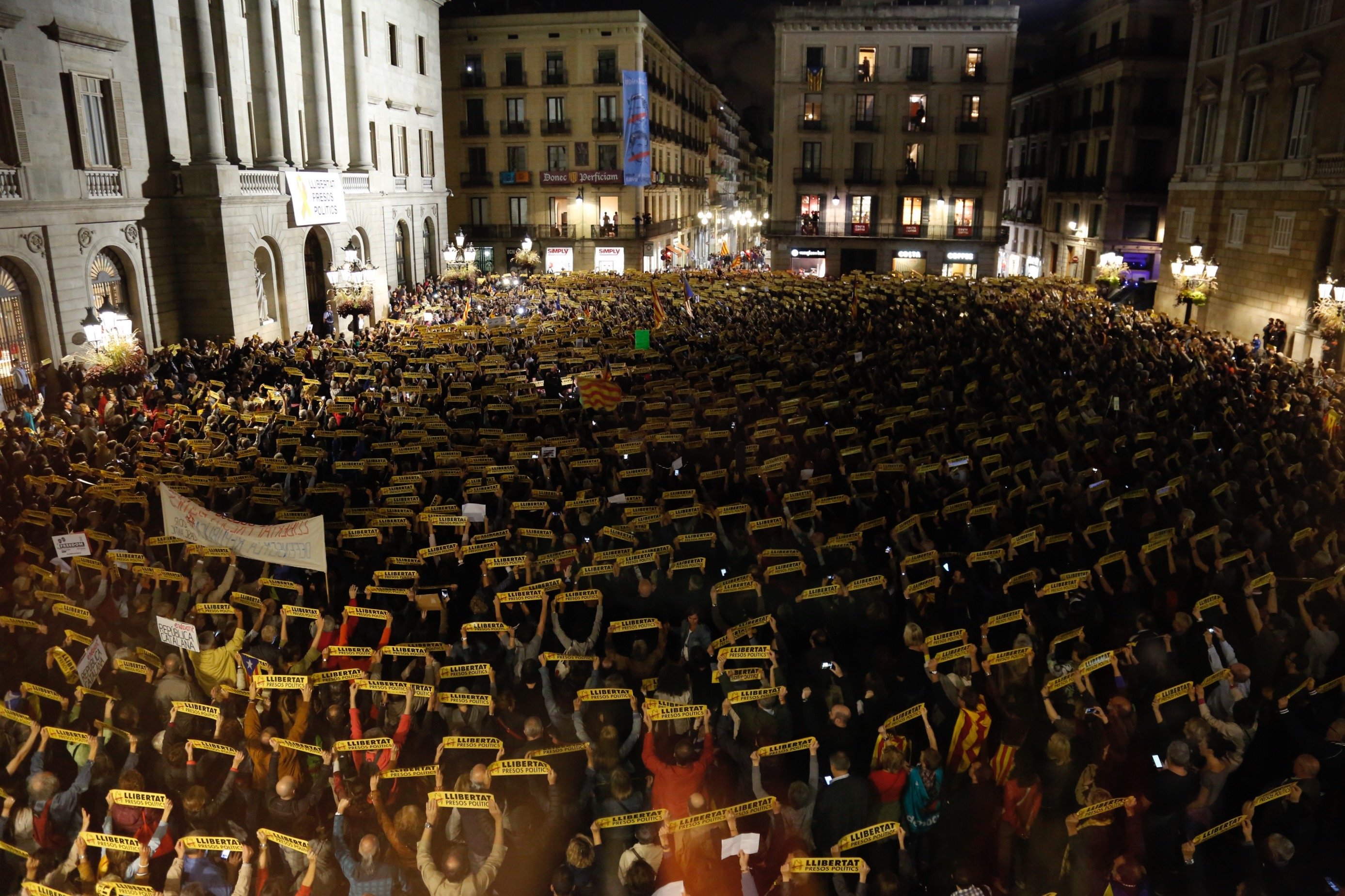 "Els volem a casa per Nadal": la convocatòria anònima a concentrar-se divendres pels presos