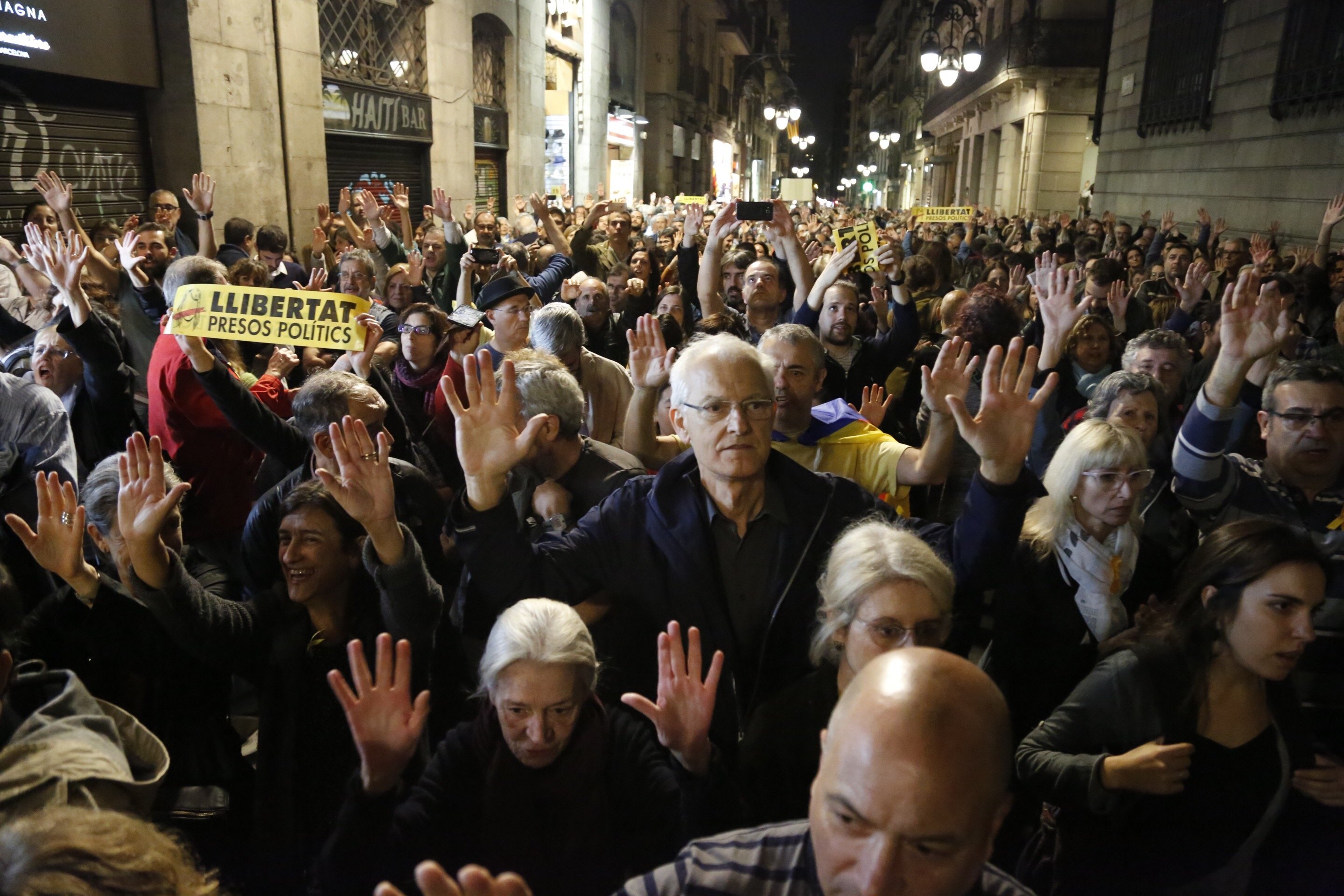 El nou vídeo d'Òmnium que alerta Europa: "No ens deixeu sols"