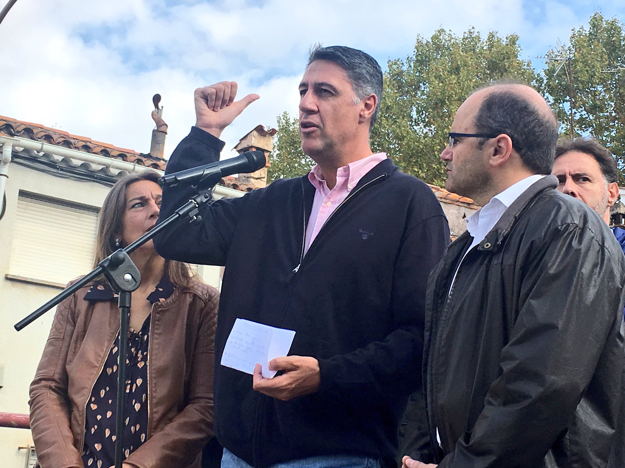 Albiol: "Em sembla surrealista que Puigdemont vulgui ser candidat"