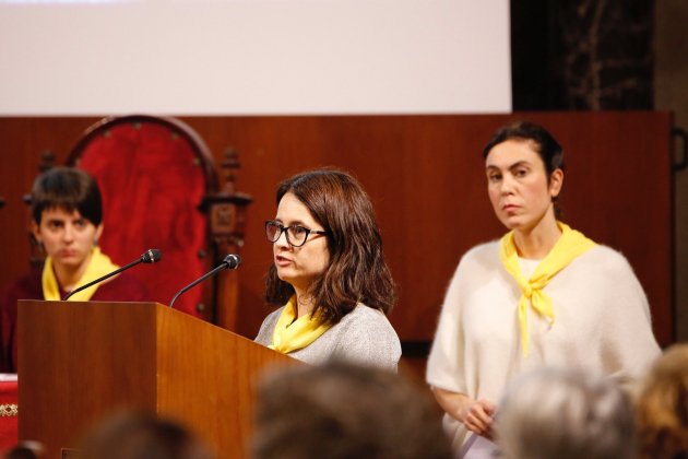 mujer jordi sanchez jordi cuixart acto ub - sergi alcazar