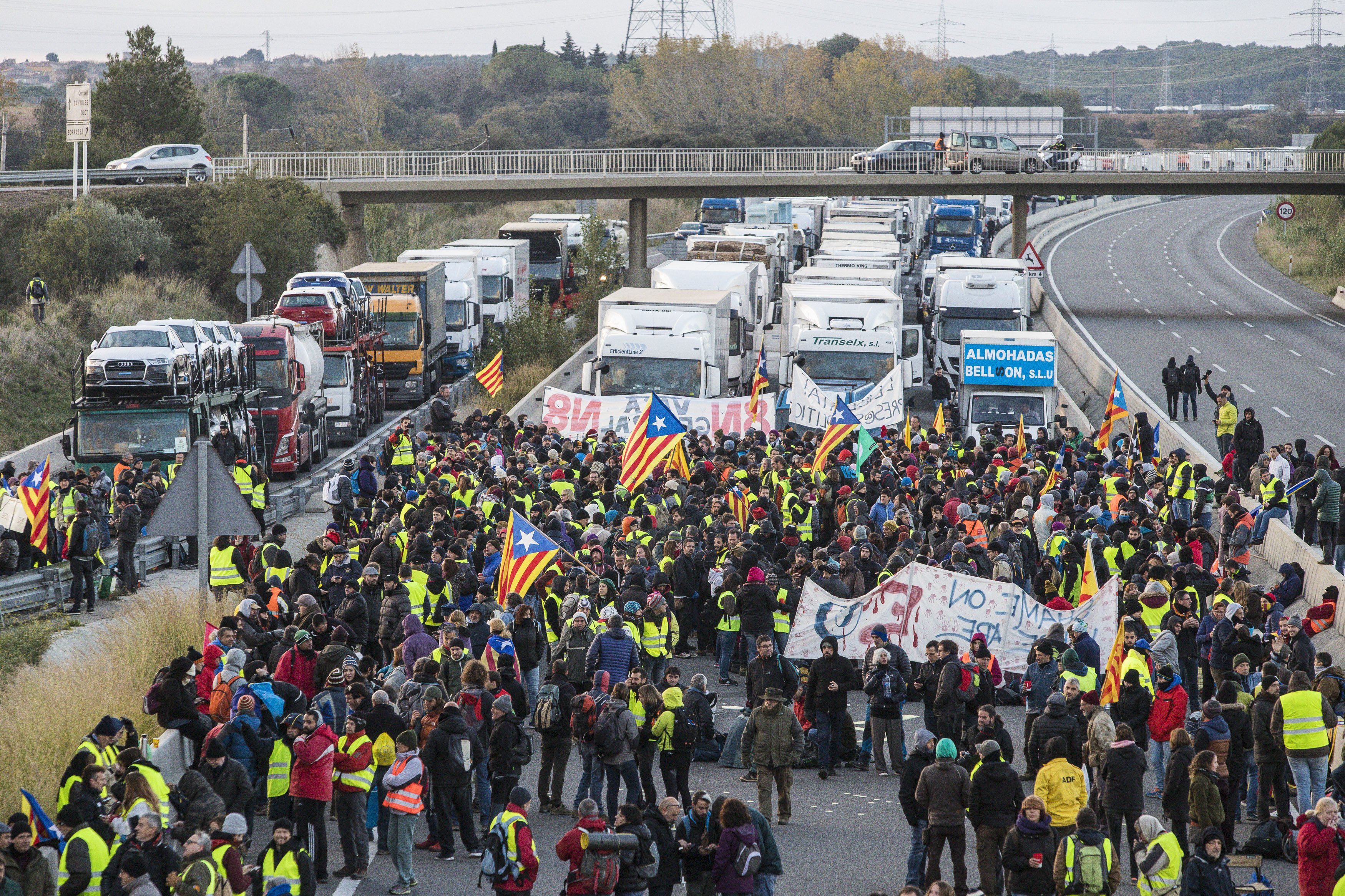 Los CDR proponen convocar una huelga general de varios días