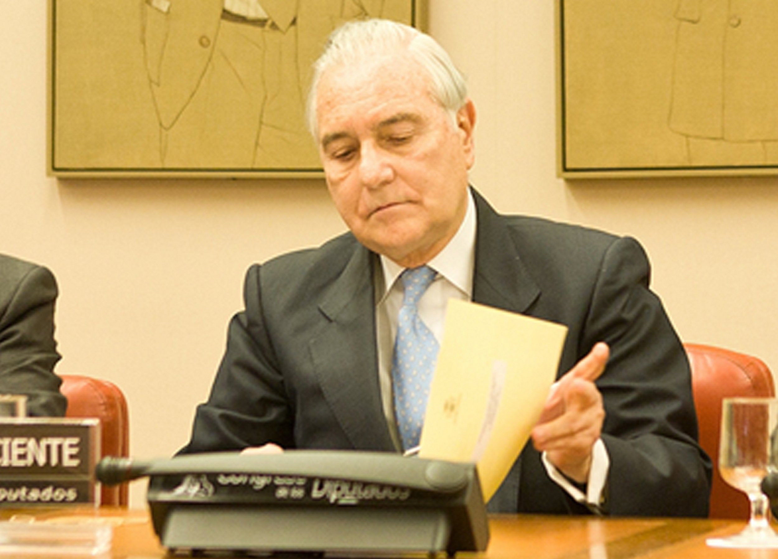Mor l'ex president del Tribunal Suprem Carlos Dívar