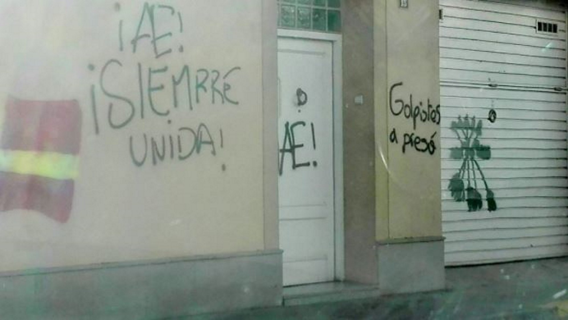 Pintades amenaçants a domicilis d'independentistes a Gavà