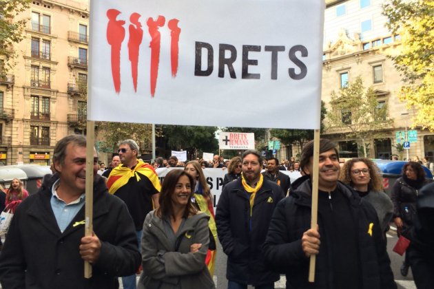 Associació Drets mani 11 N Maria Macià Associació Drets mani 11 N Maria Macià