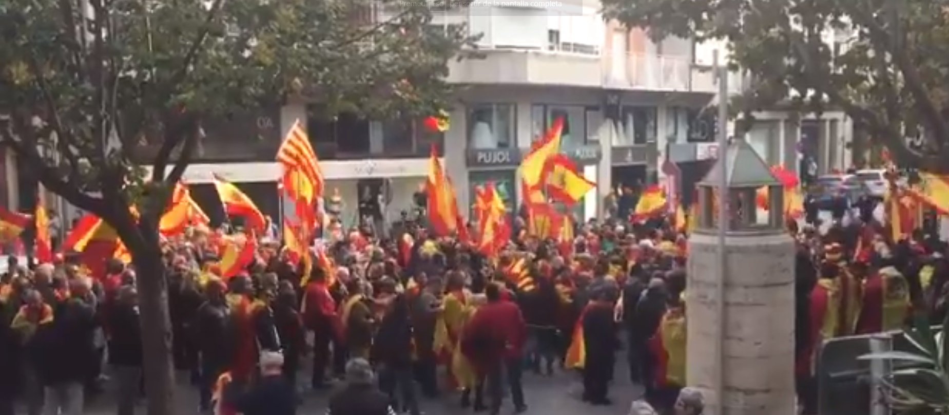 Violent unionists injure man in small Catalan town