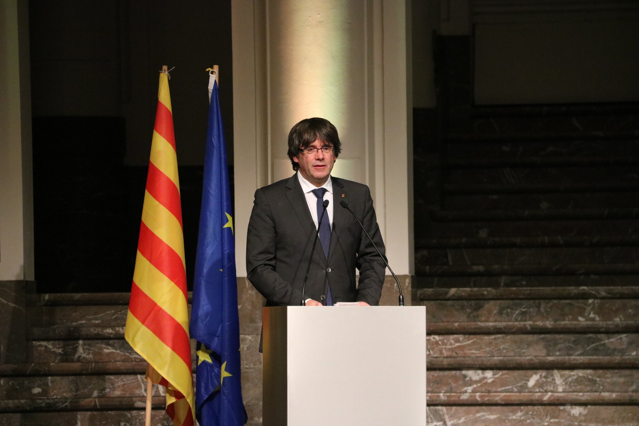Puigdemont: "The King has supported 'go get them' violence"