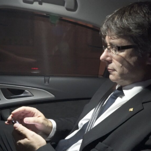 puigdemont mobil   30 minuts