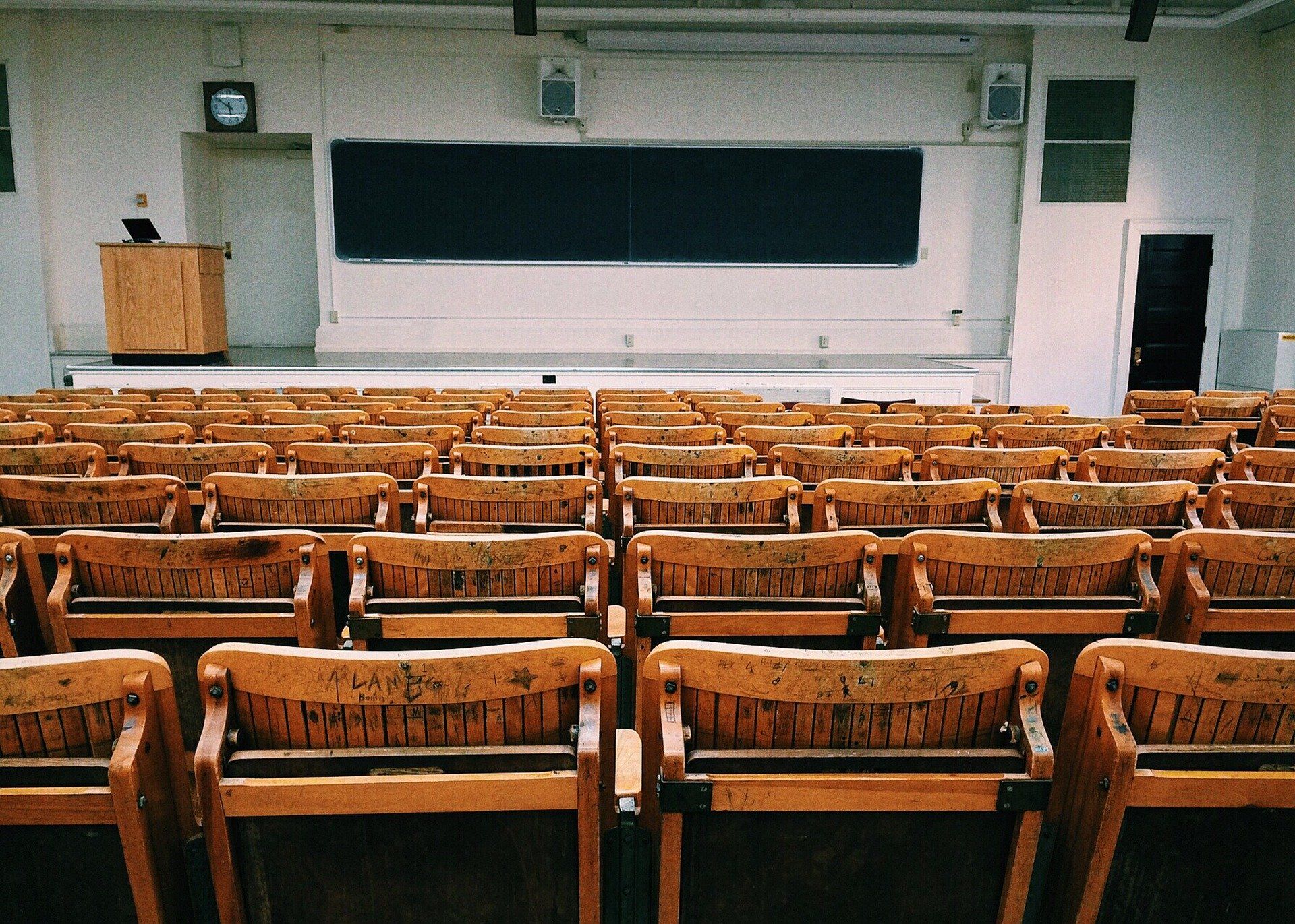 Educació defiende que la sentencia del Supremo es "extemporánea e inaplicable"