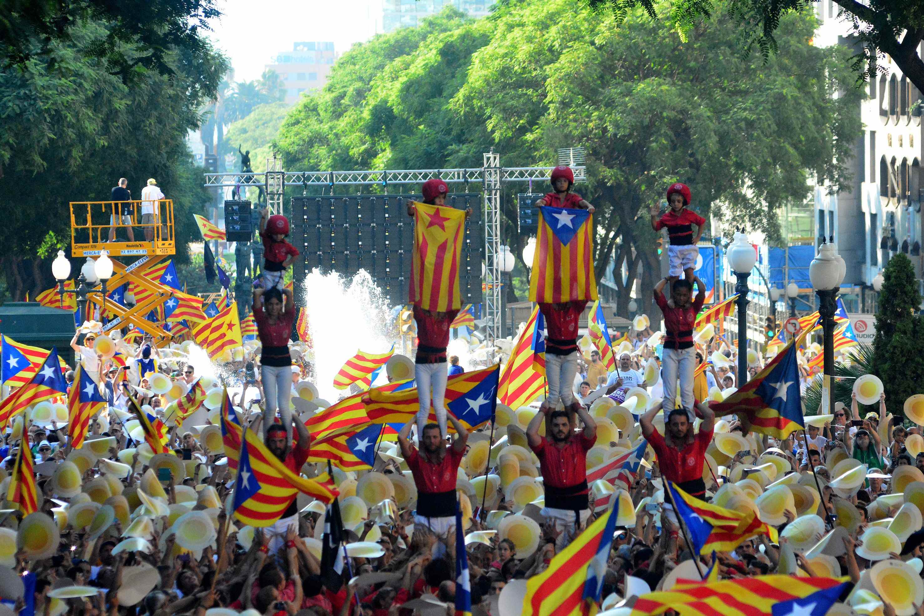 La Diada llega a Madrid en medio del vacío del Gobierno español y de la Comunidad