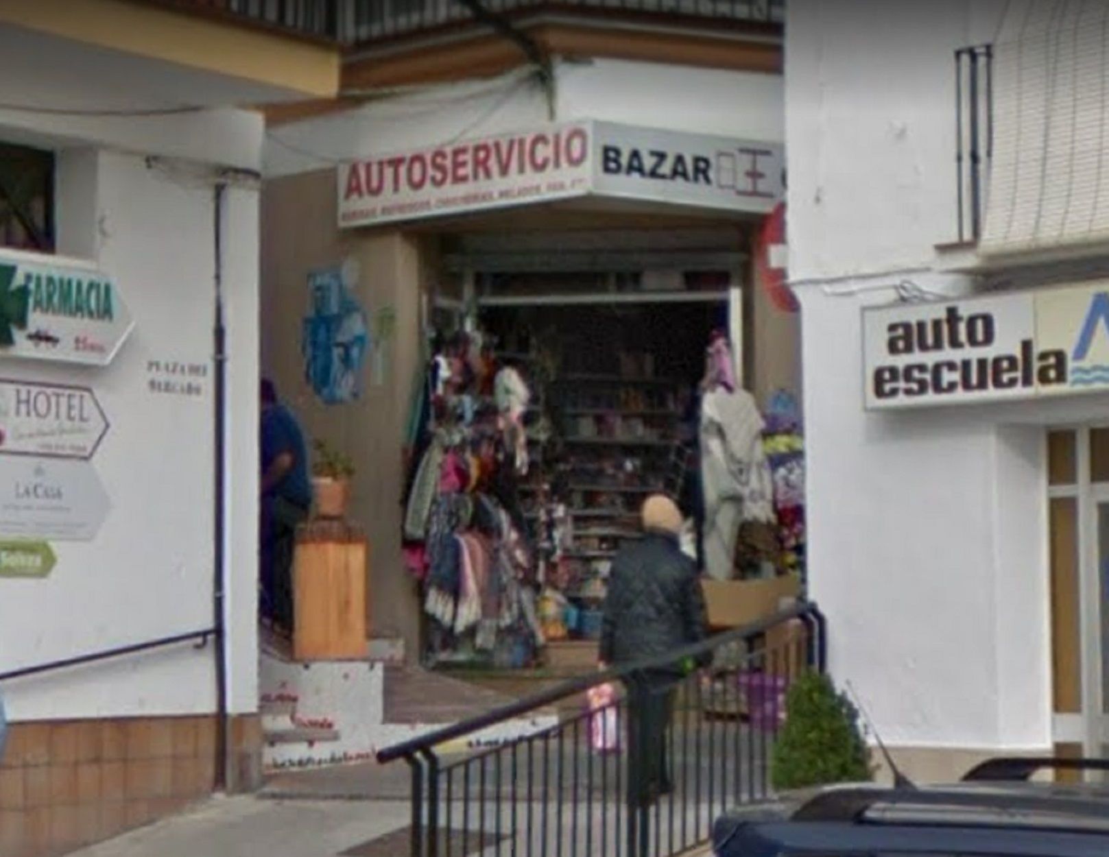 David Yao, va tancar el basar xinès per vendre mercaderia per als mercadets: “Podeu guanyar molts diners”