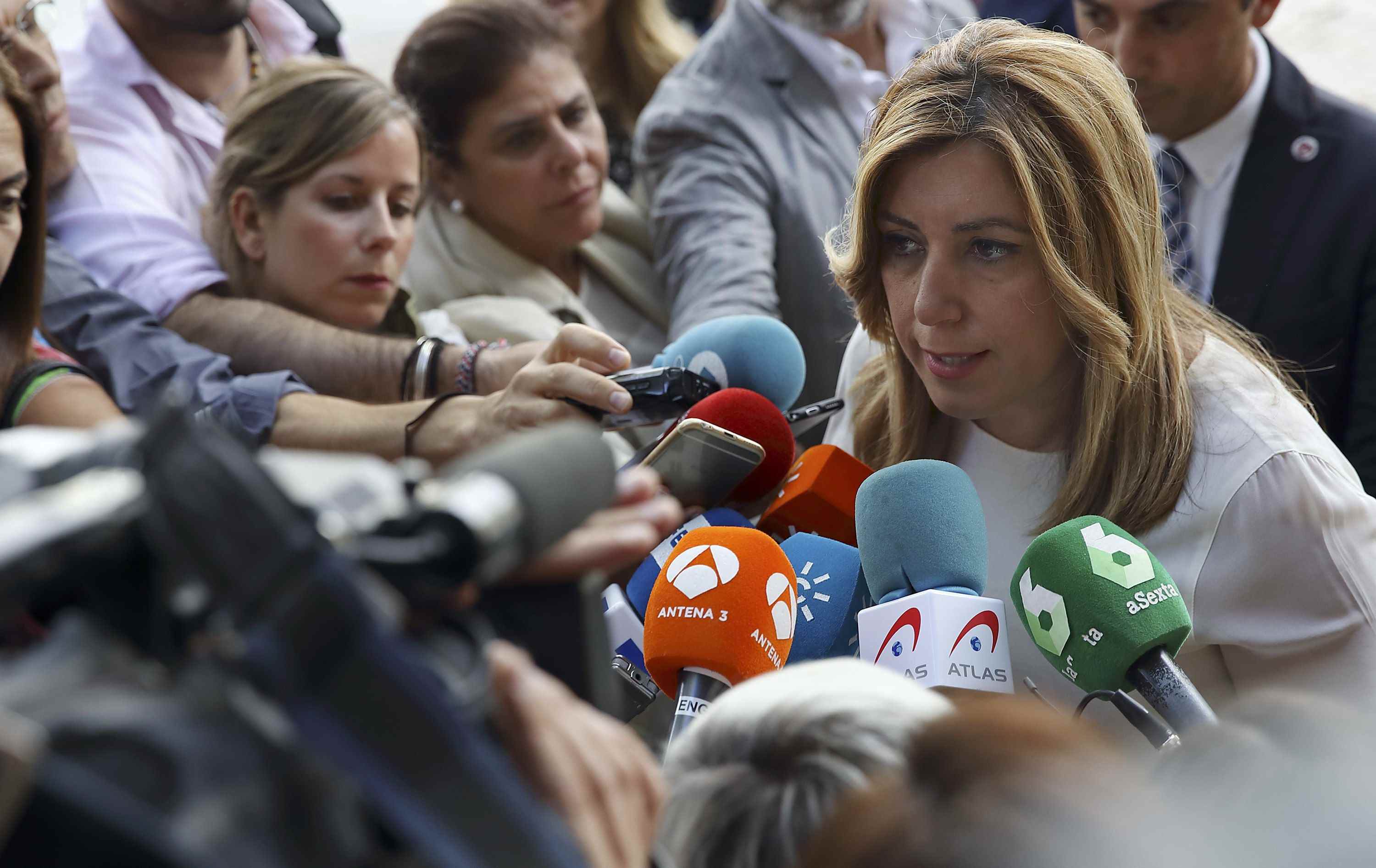 Susana Díaz no quiere ni a Sánchez ni a Rajoy