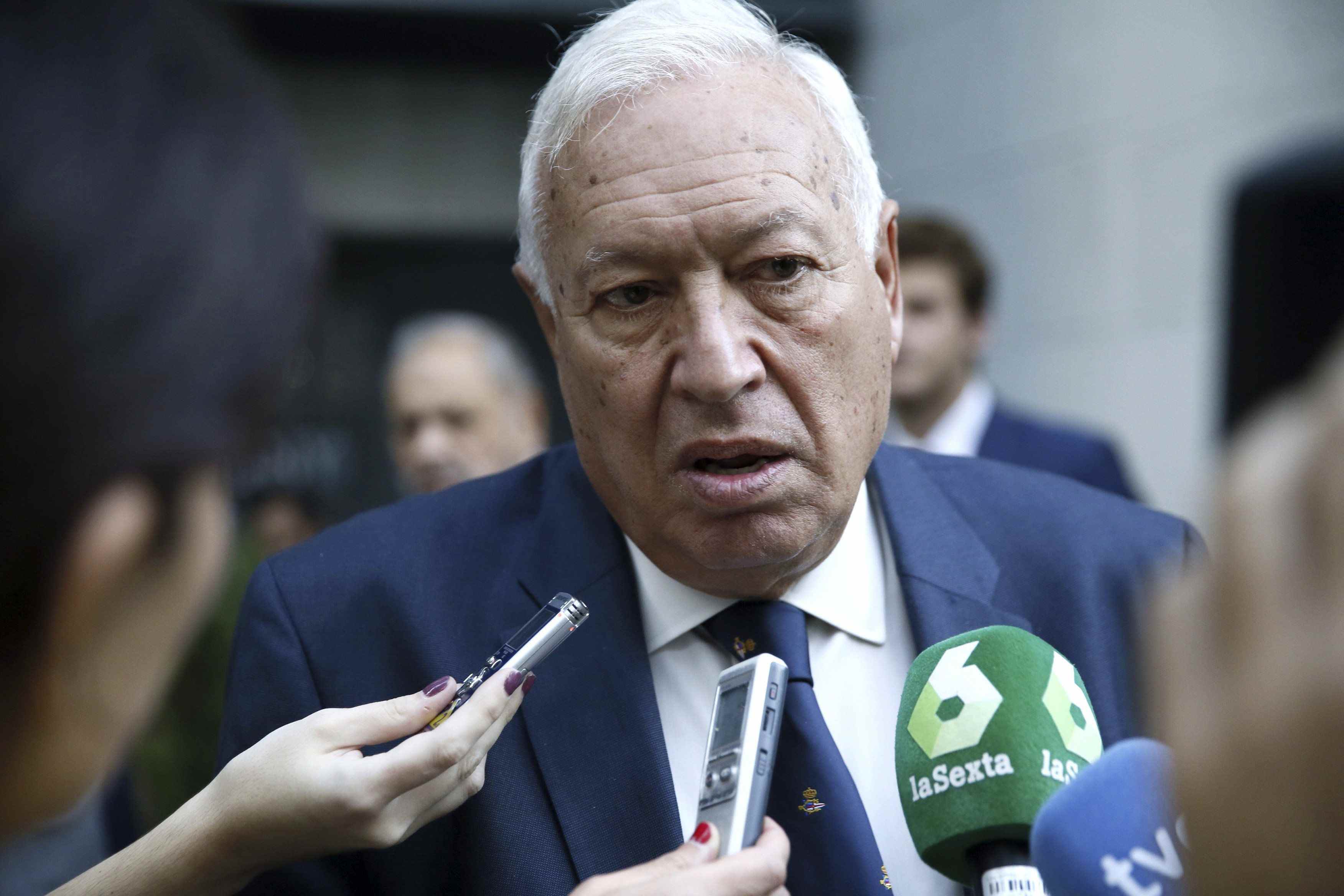 Margallo diu que el PP ja no pot "exigir res" a Barberá perquè ja no és militant