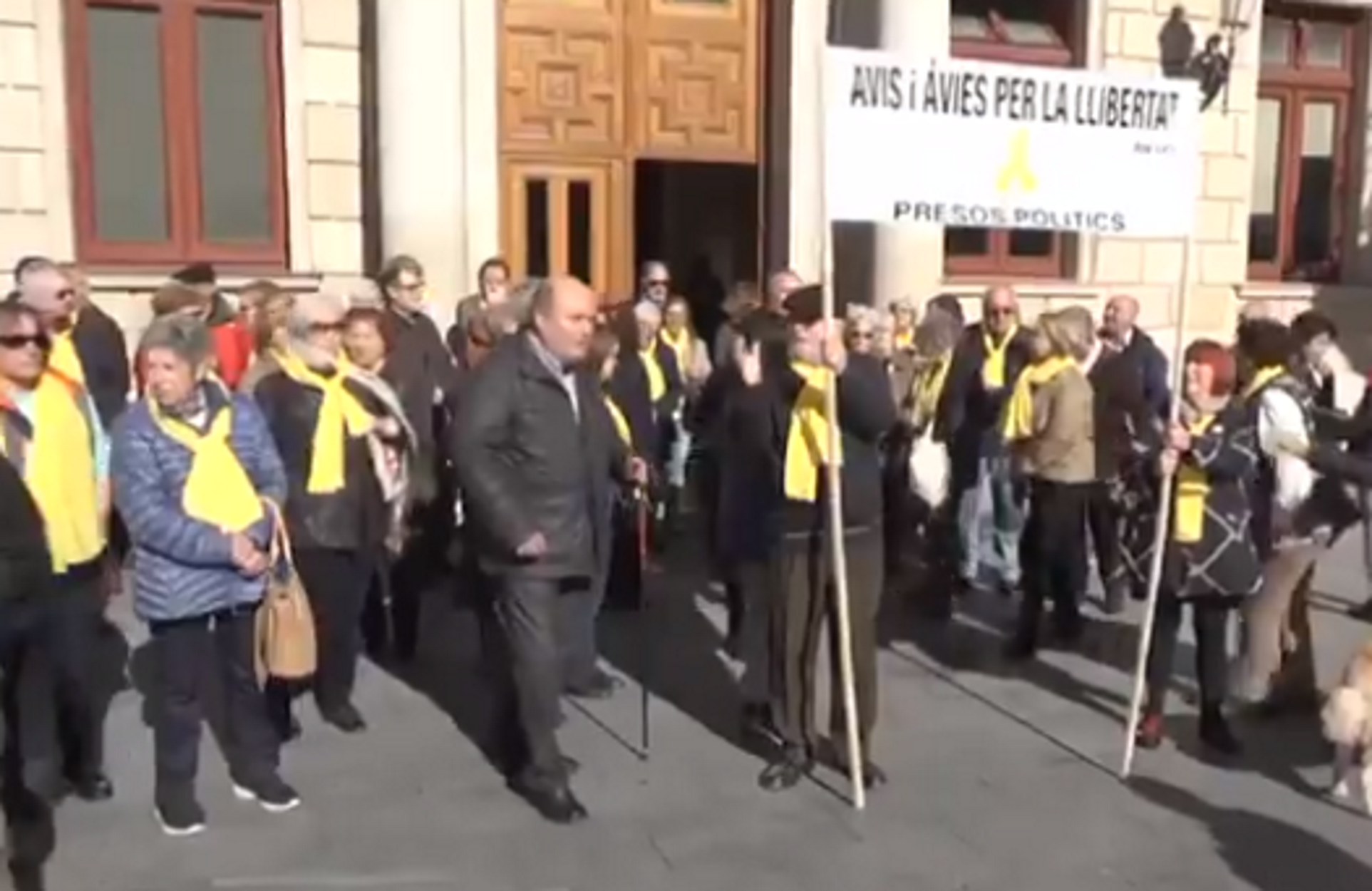 La Junta Electoral prohíbe a un grupo de abuelos manifestarse por los presos políticos