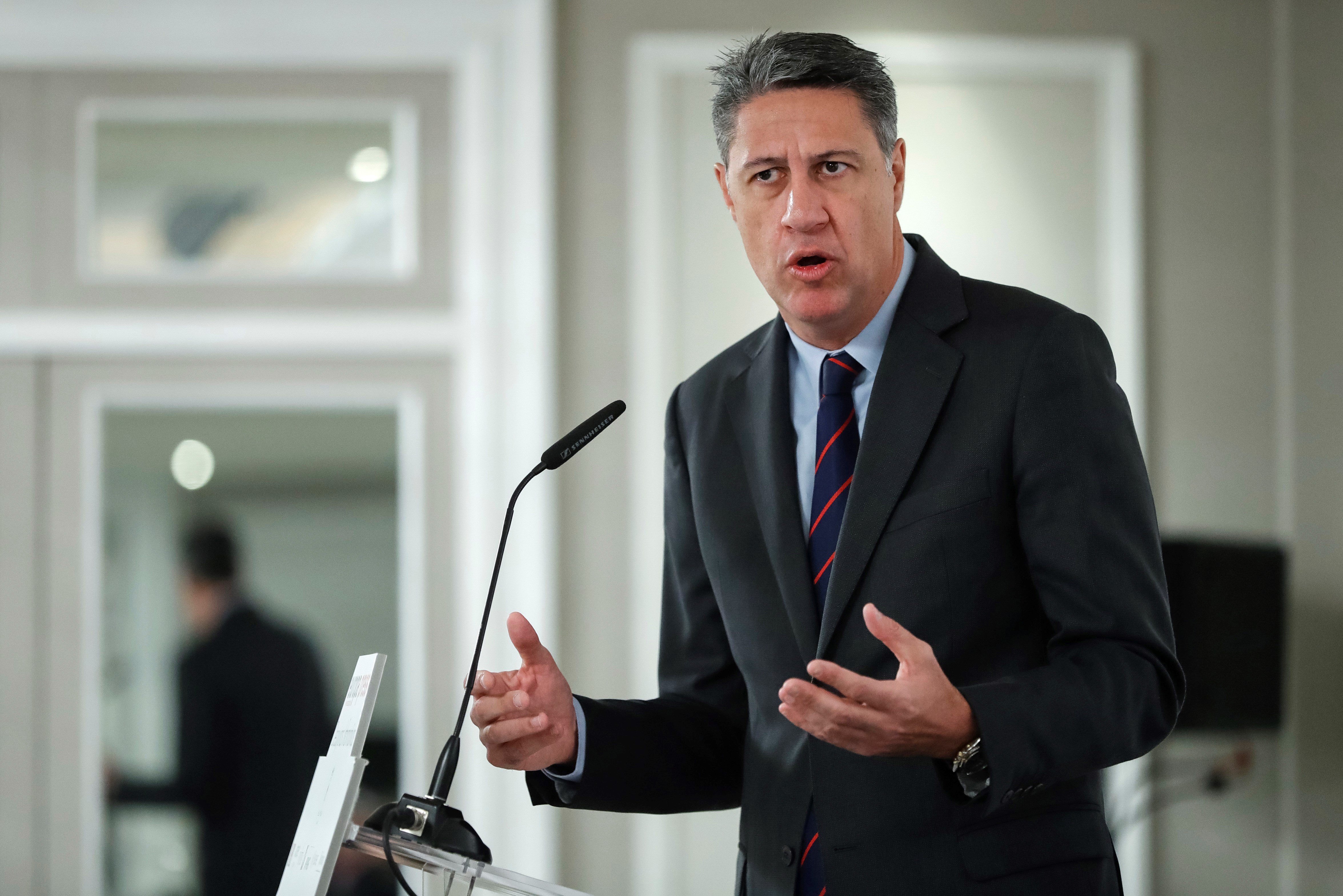 Albiol es rabeja amb els consellers a la presó