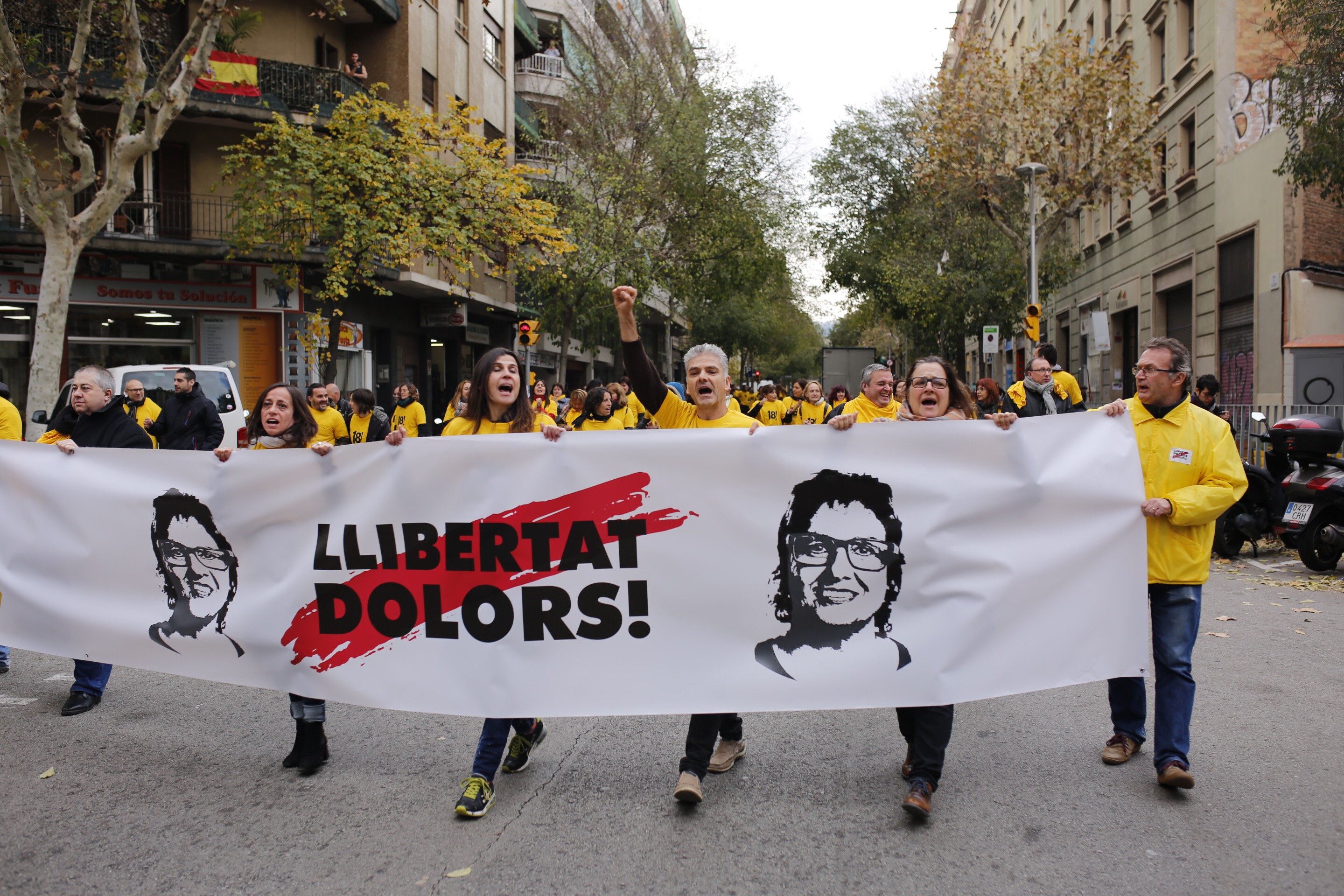 Crece la protesta de trabajadores públicos contra el 155