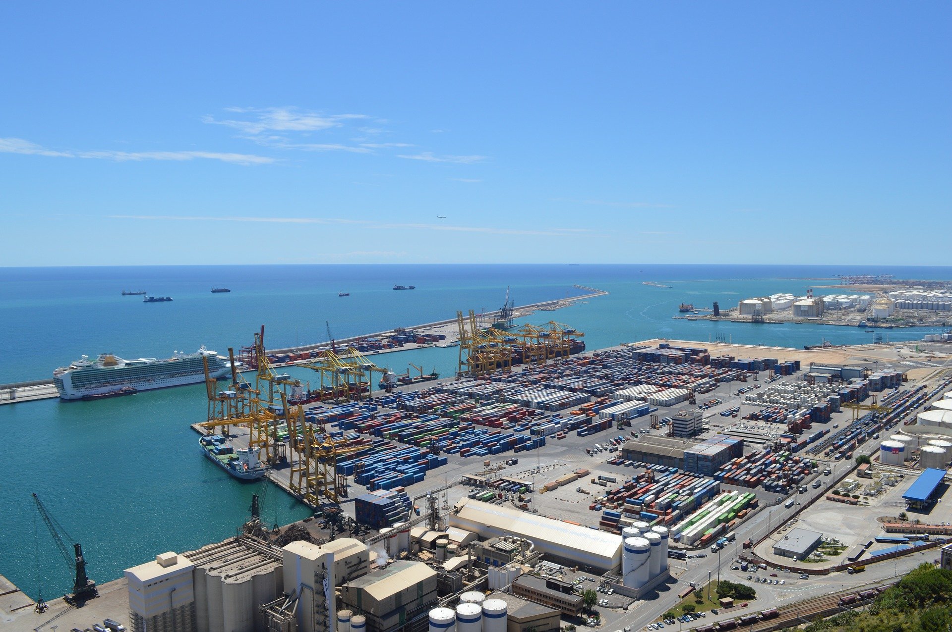 Buques de gas natural, la esperanza del Mediterráneo