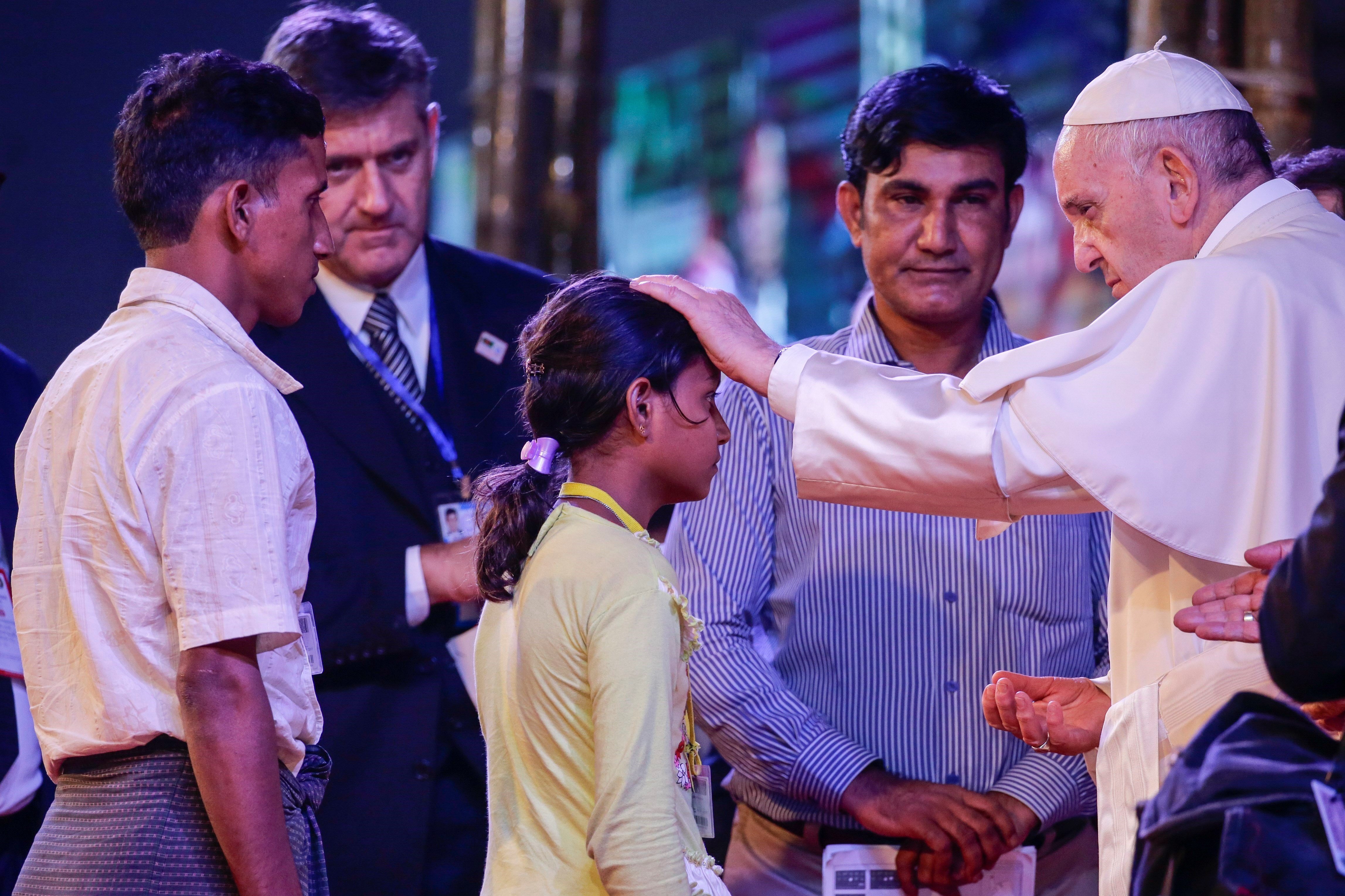 El papa pronunció finalmente 'rohinyá'... en Bangla Desh