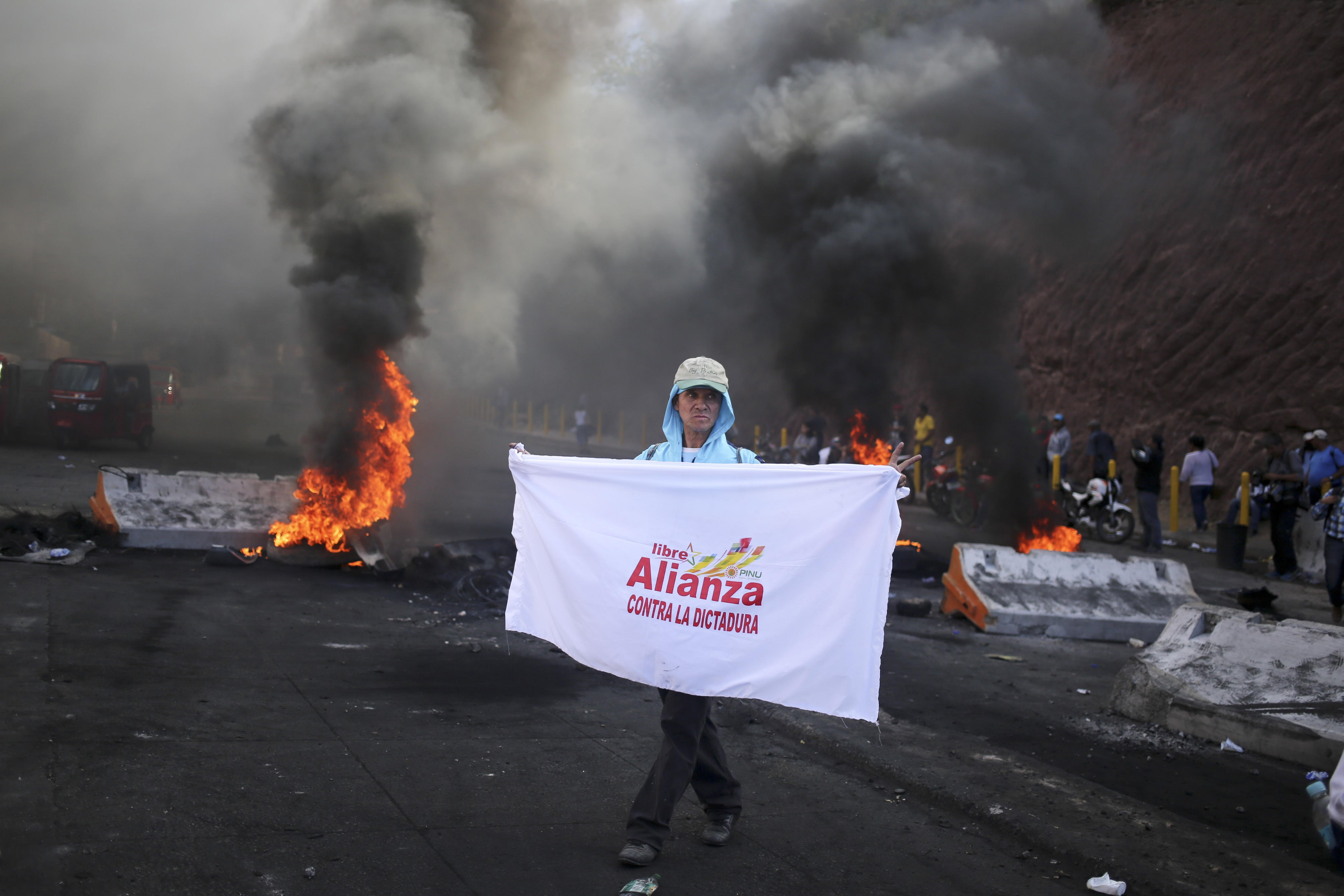 El Govern d'Hondures decreta l'estat d'excepció enmig de la crisi electoral