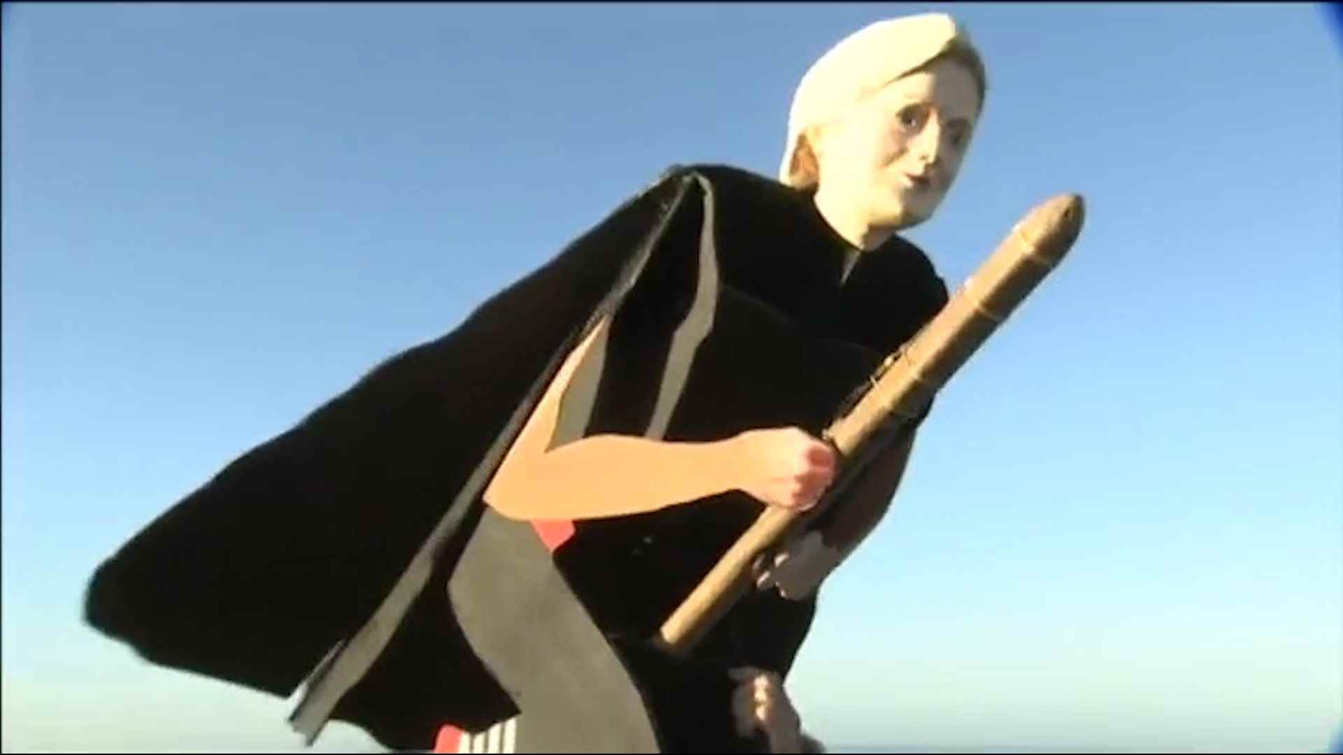 Vídeo: La carrera electoral de los EE.UU. llega por los aires