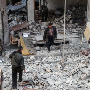Almenys 25 civils morts en nous bombardeigs a Síria