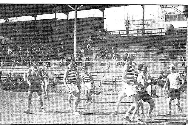 Es juga el primer partit de basquet a la península Ibčrica. Partit Europa Sabadell. Anys 20. Font Basket Vallés (1)