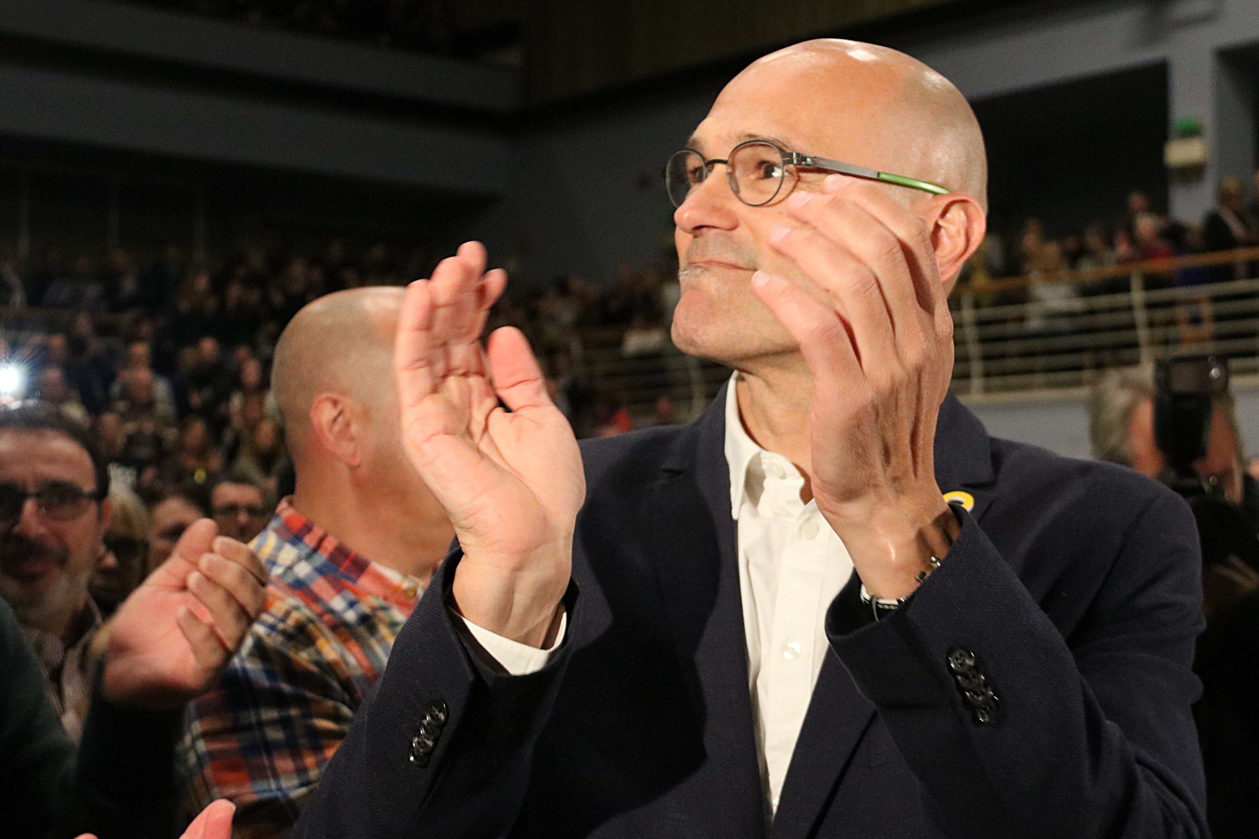 Emotivo recibimiento a Romeva en el acto de ERC en Valls