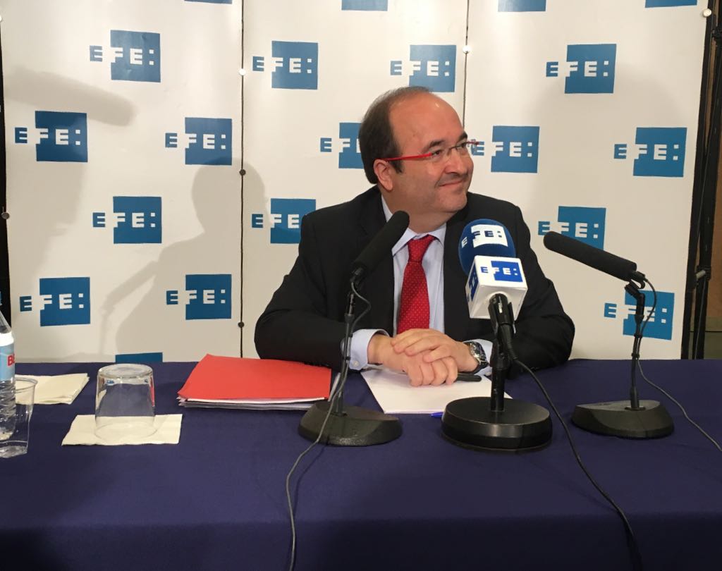 Iceta, a Rovira: "Frívolo es no saber cuántos parados hay en Catalunya"